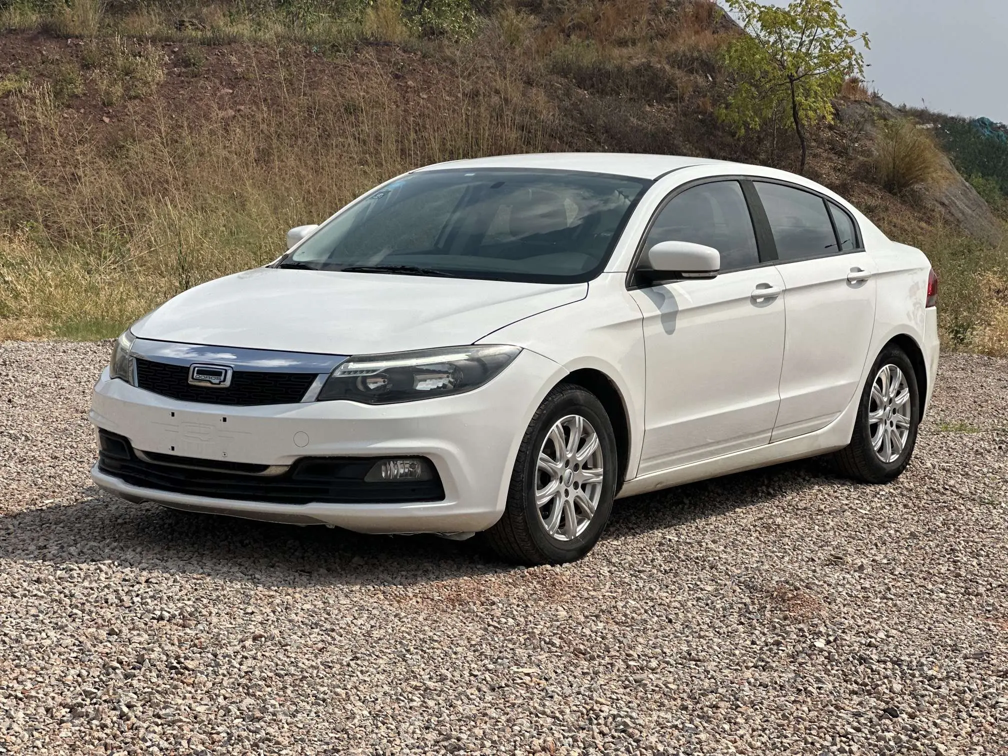 Qoros 3  из Китая