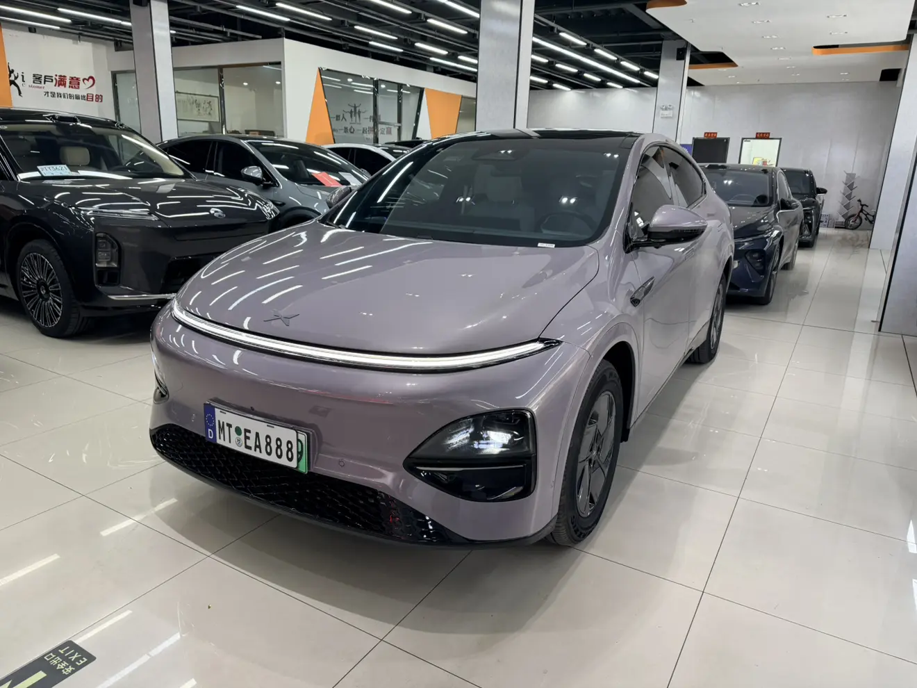 Xpeng G6  из Китая