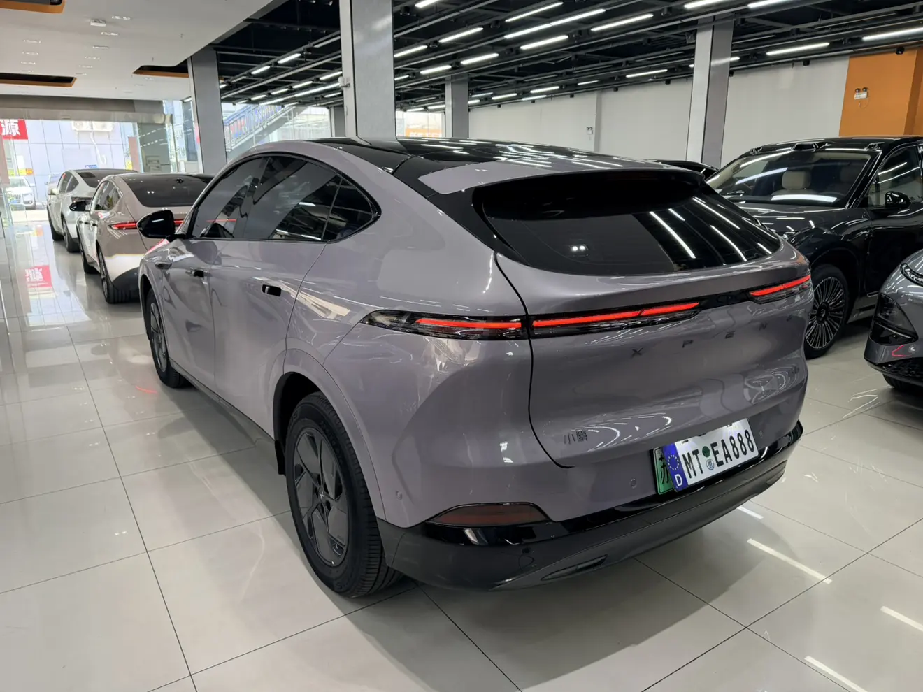 Xpeng G6  из Китая