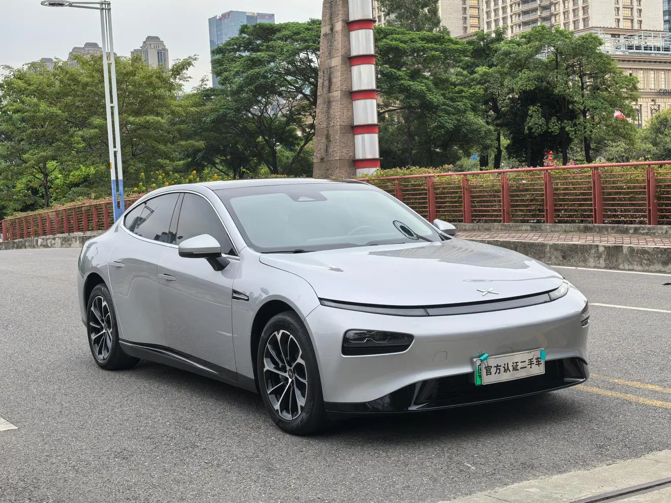 Xpeng P7  из Китая