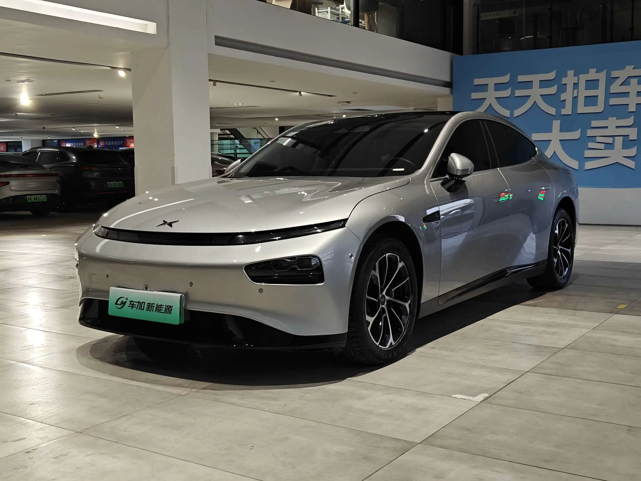 Xpeng P7  из Китая