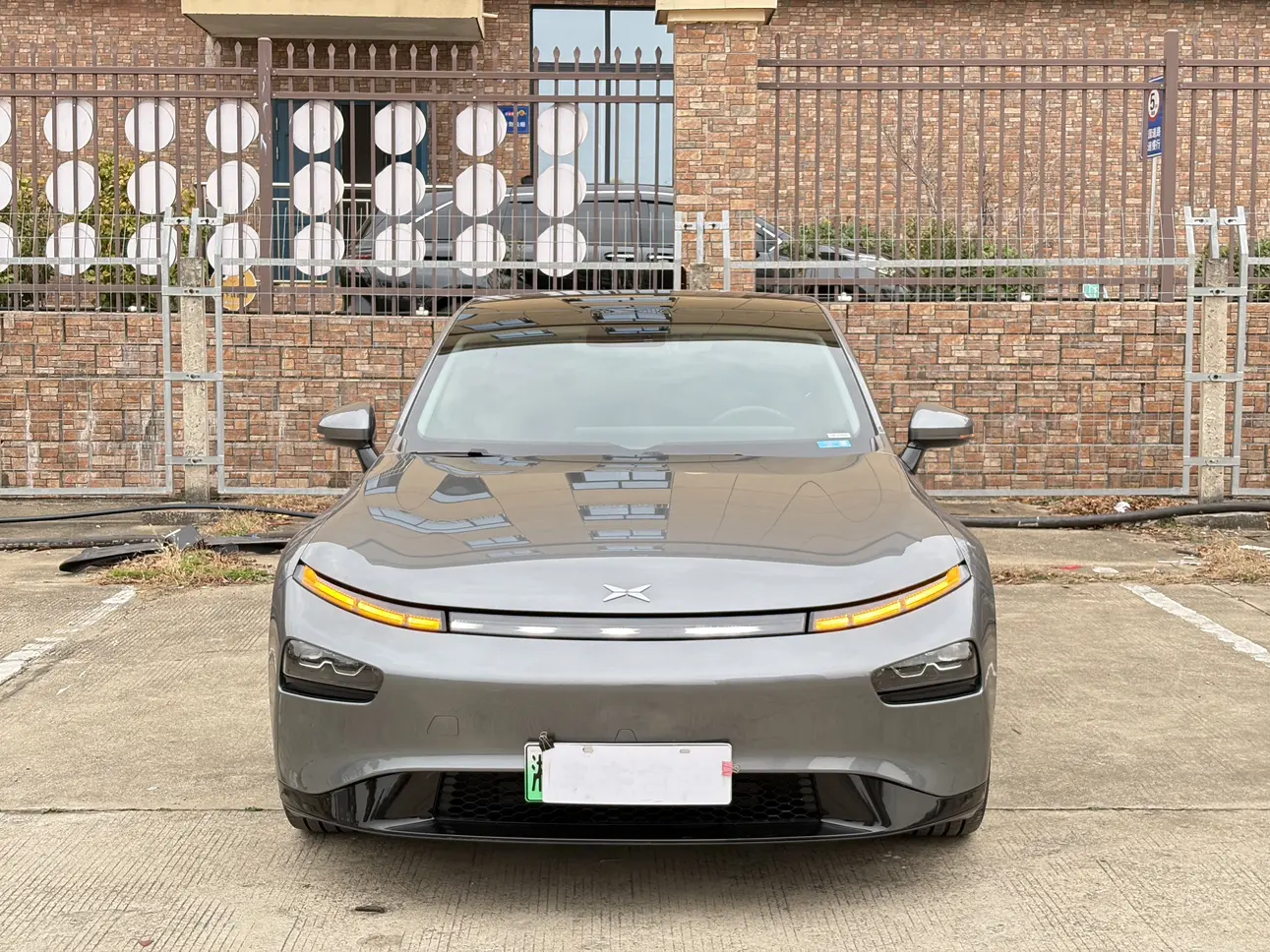 Xpeng P7  из Китая