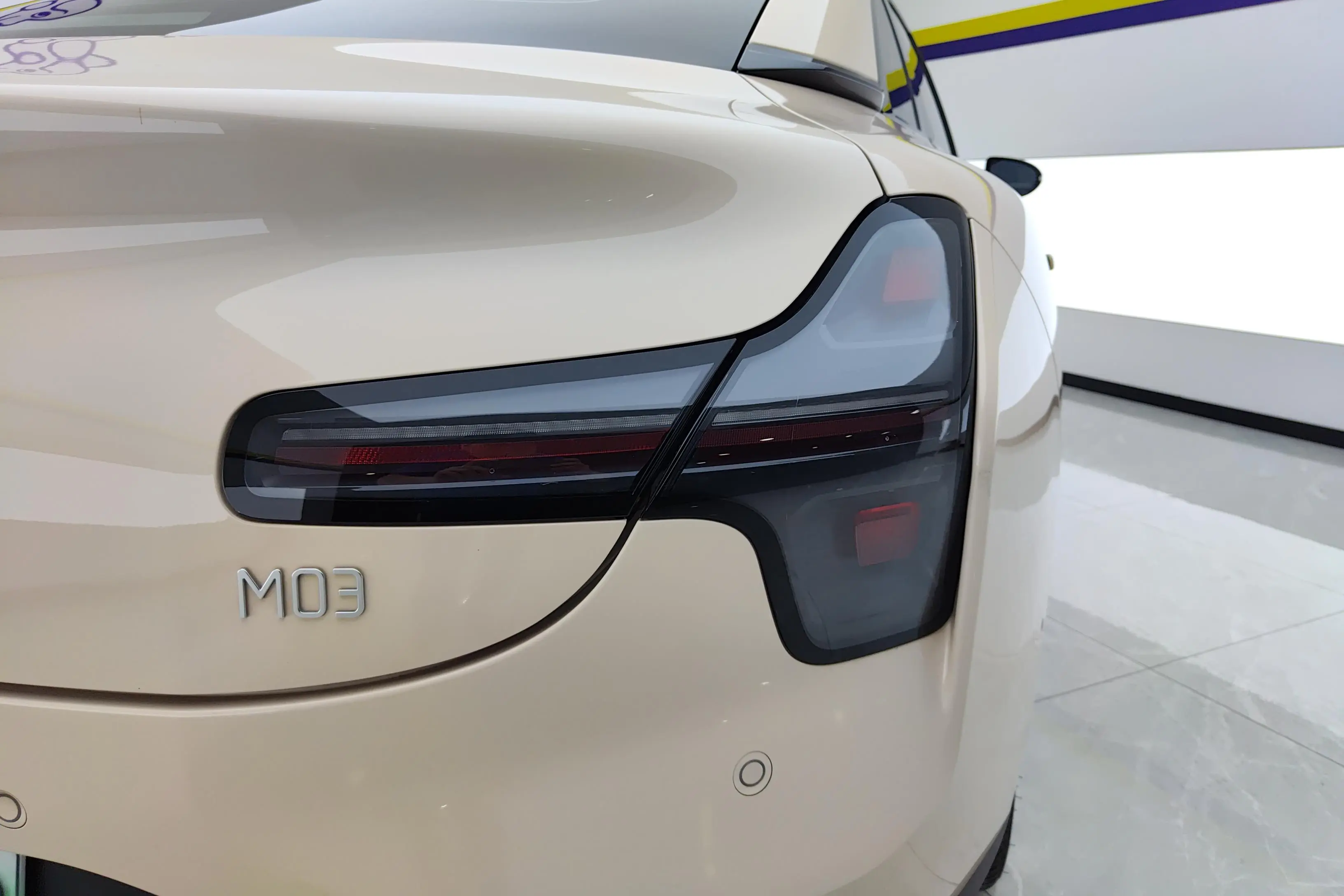 Xpeng Xiaopeng MONA M03  из Китая