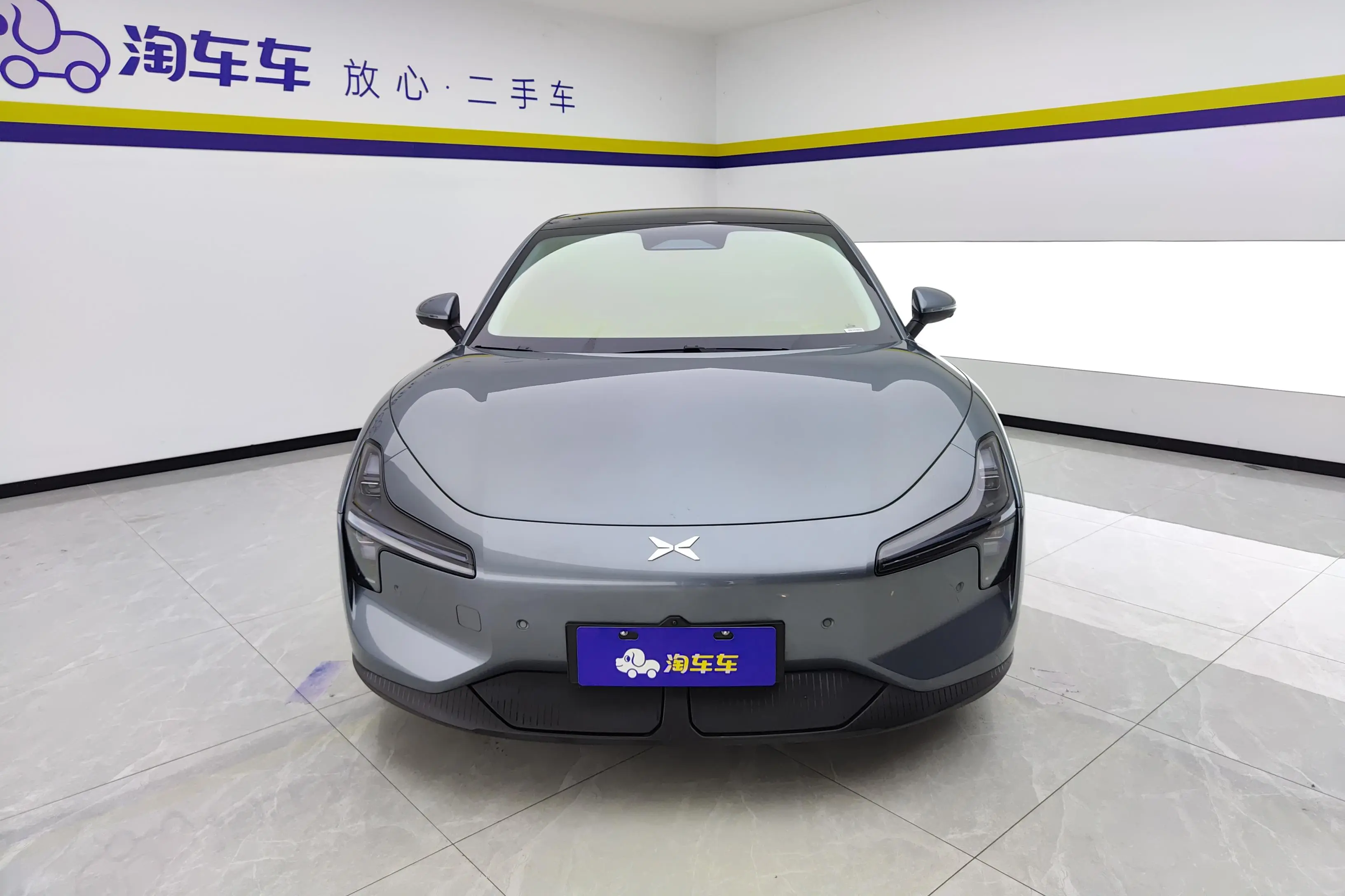 Xpeng Xiaopeng MONA M03  из Китая