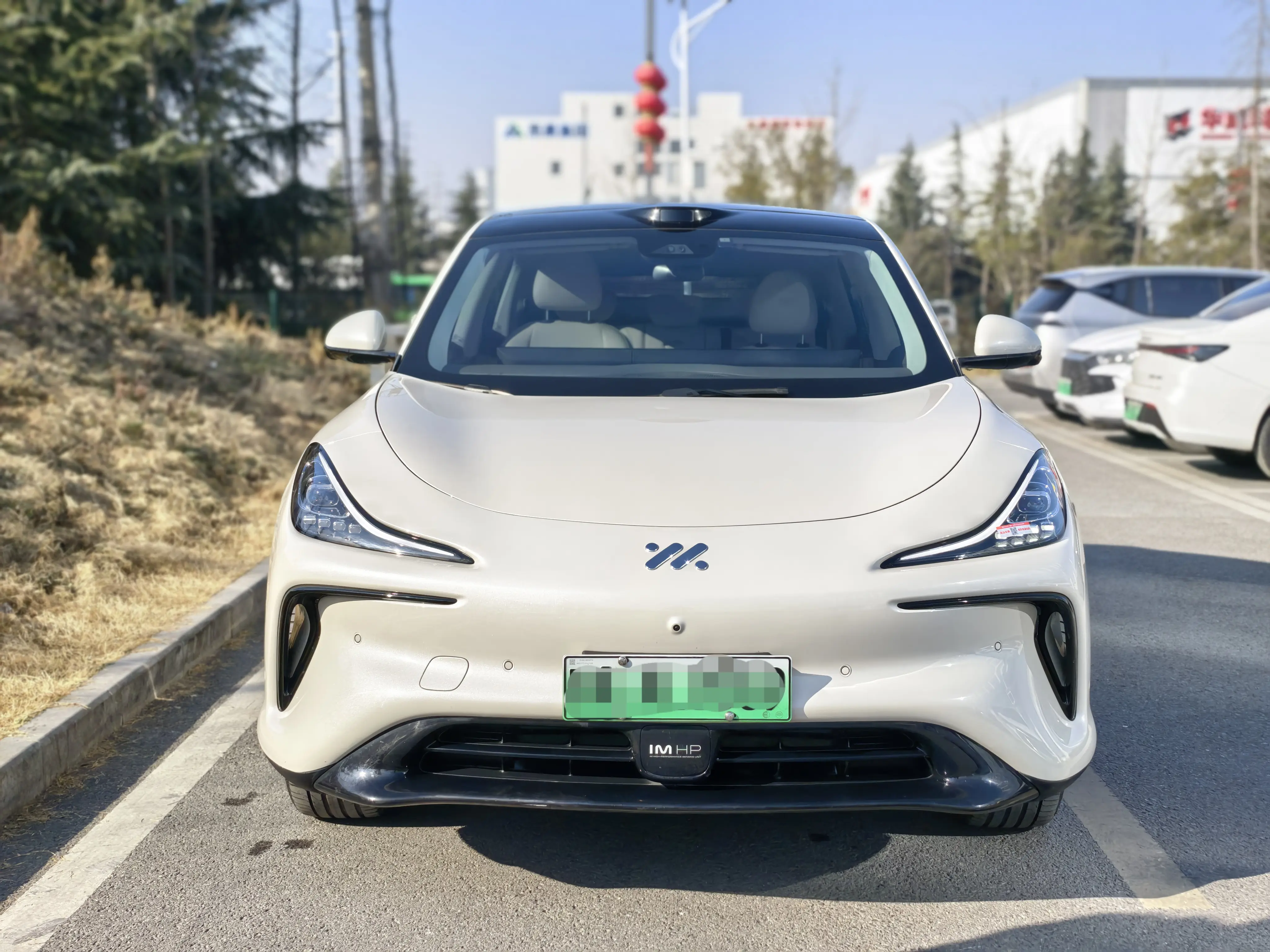 Zhiji LS6  из Китая