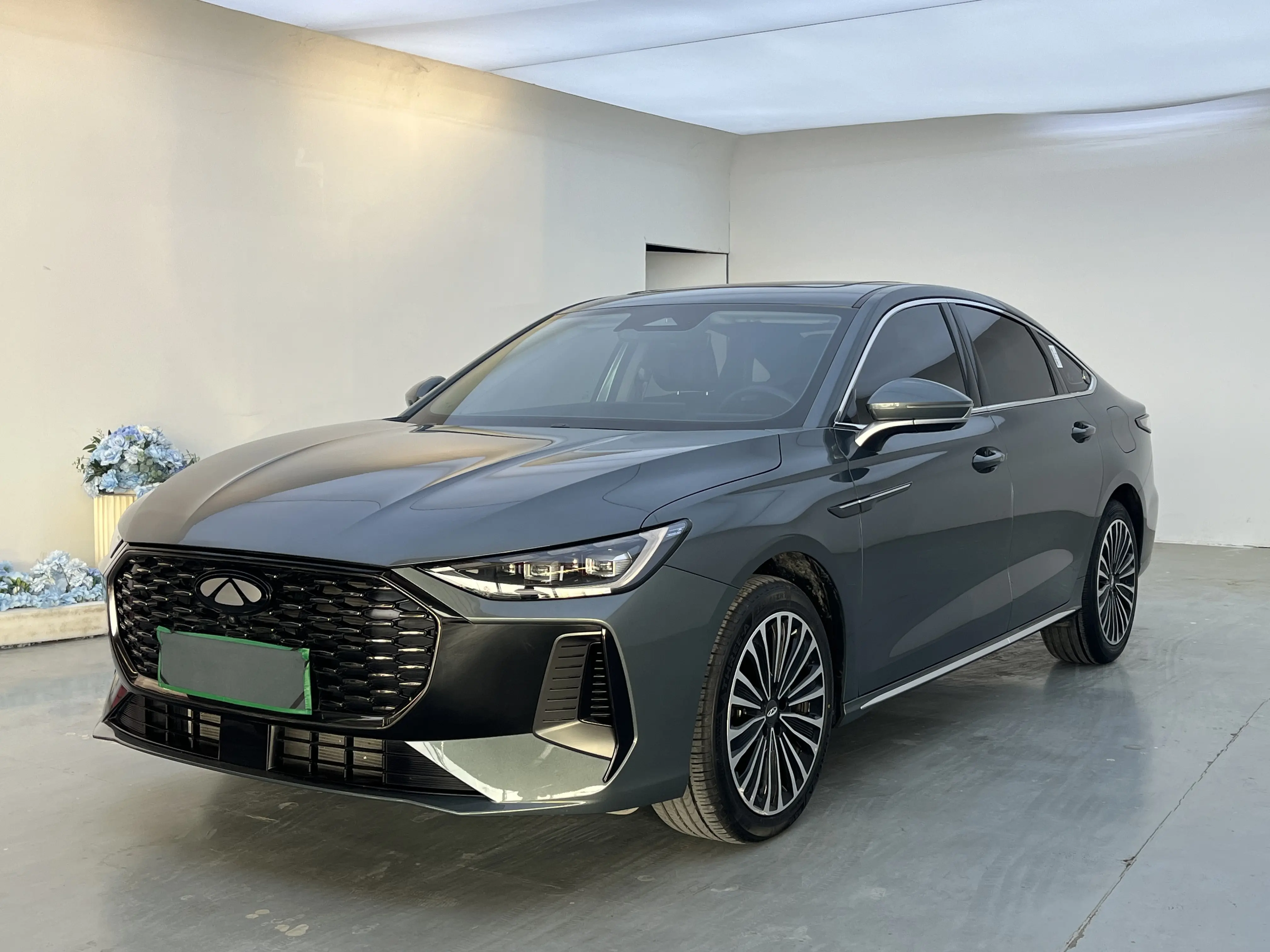 Chery Fengyun A8  из Китая