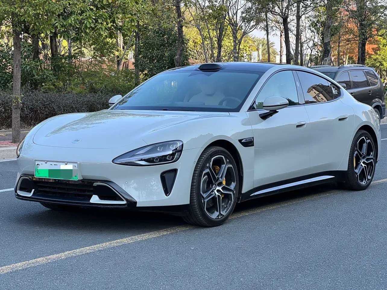 Xiaomi car Xiaomi SU7  из Китая