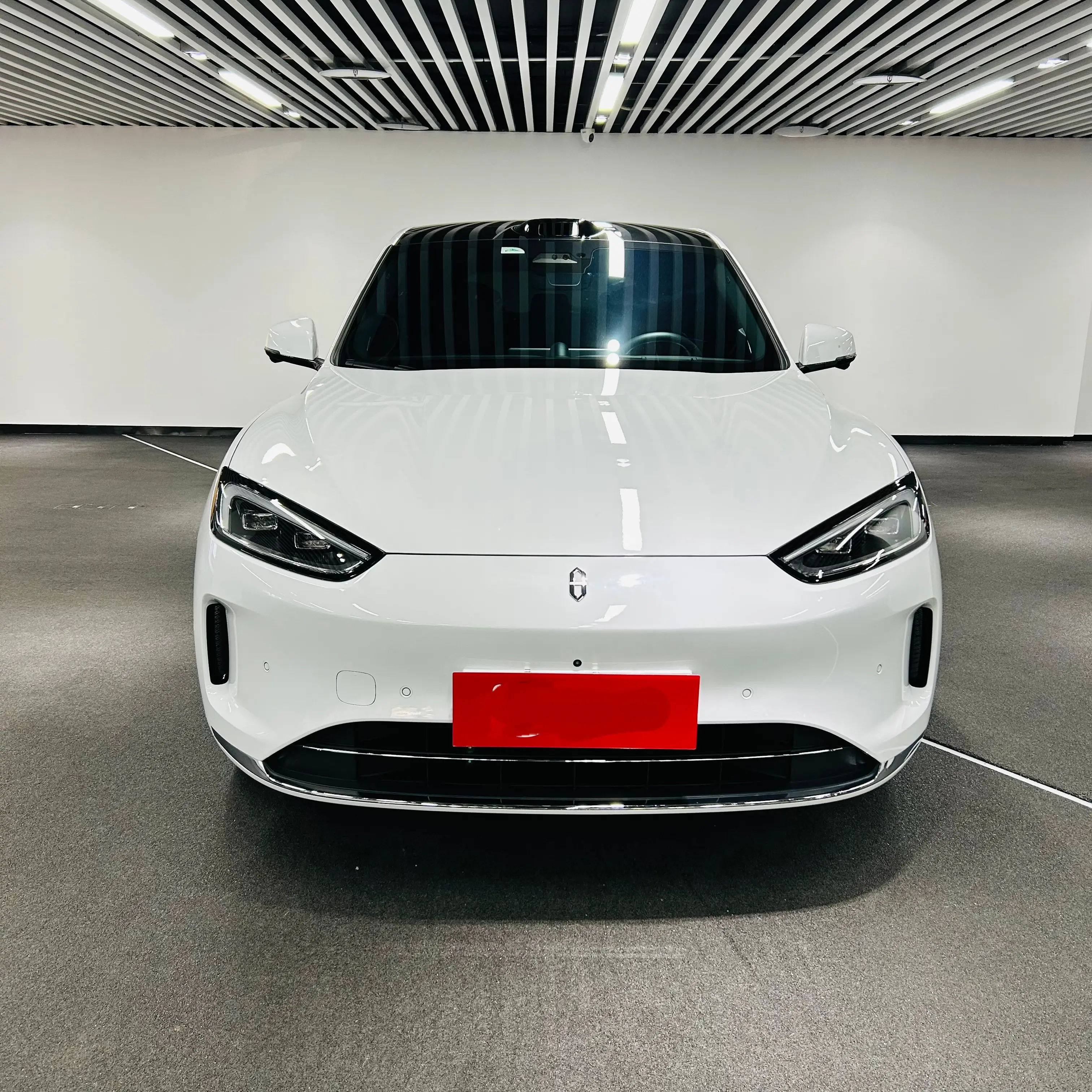 AITO M5 (Wenjie M5)  из Китая