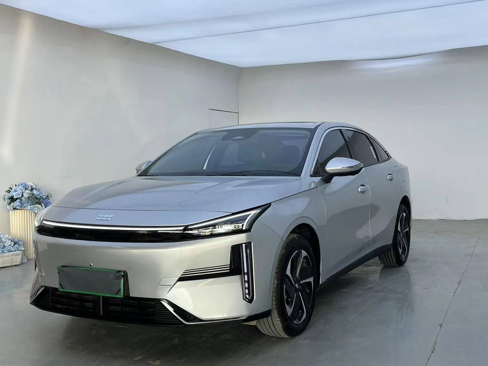 Geely Galaxy L6  из Китая