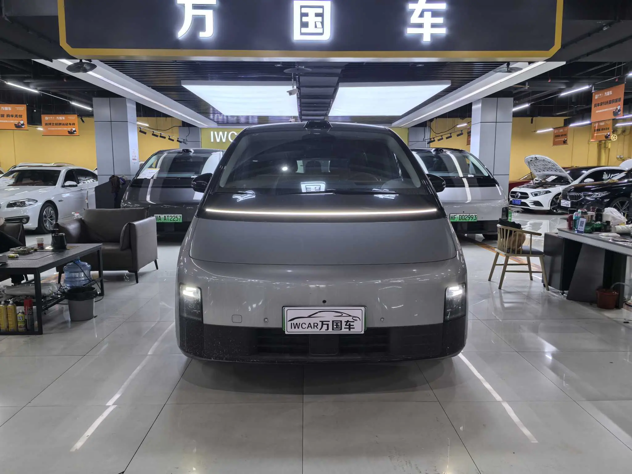 Li MEGA (Ideal MEGA)  из Китая