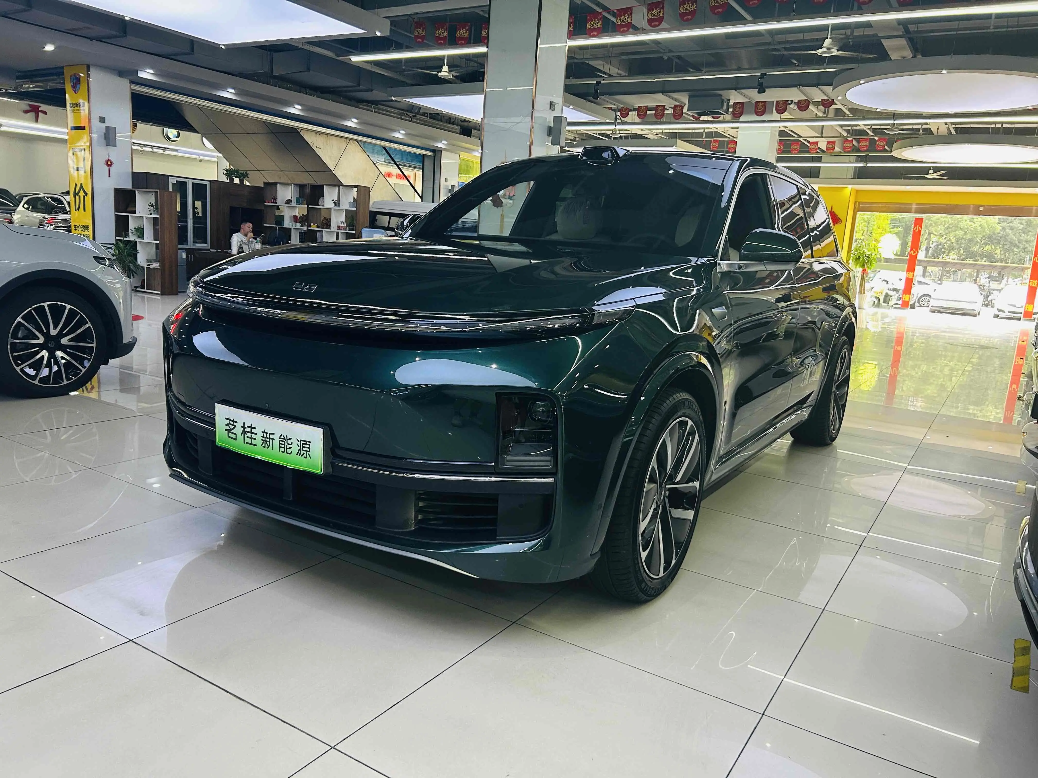 Li L9 (Ideal L9)  из Китая