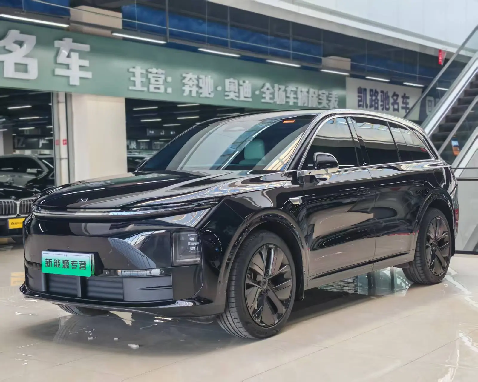 Li L6 (Ideal L6)  из Китая