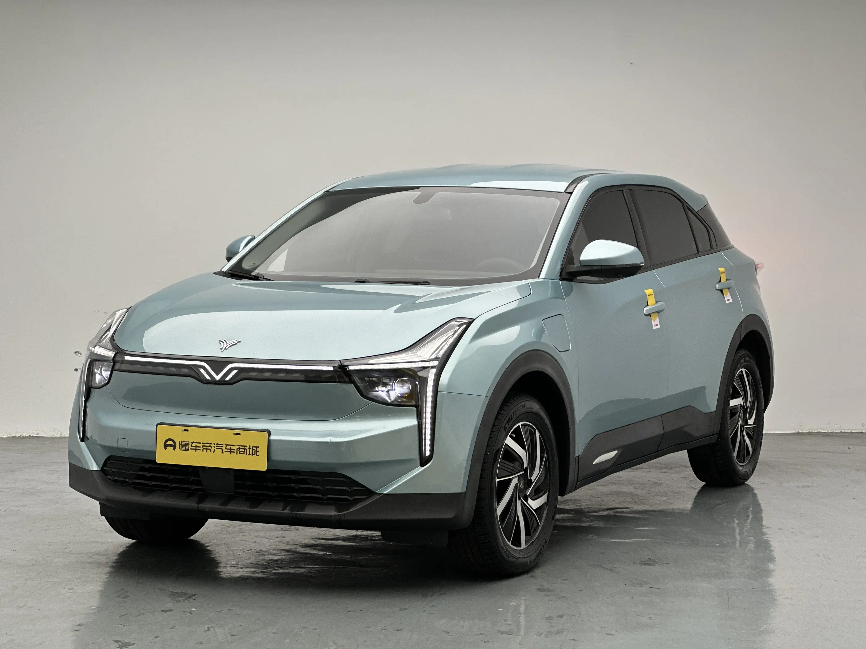 NETA NezhaU  из Китая