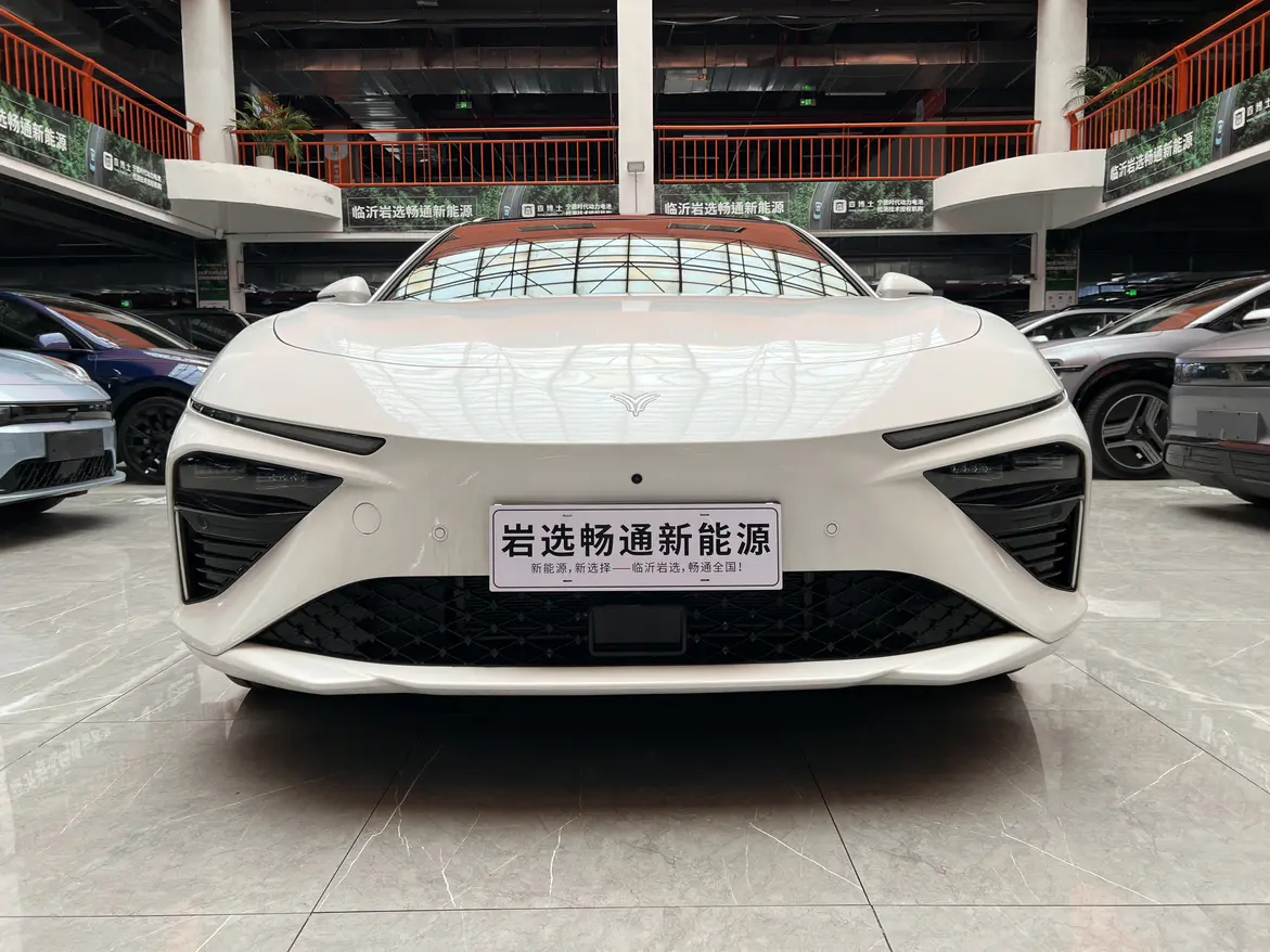 NETA Nezha S hunting suit  из Китая