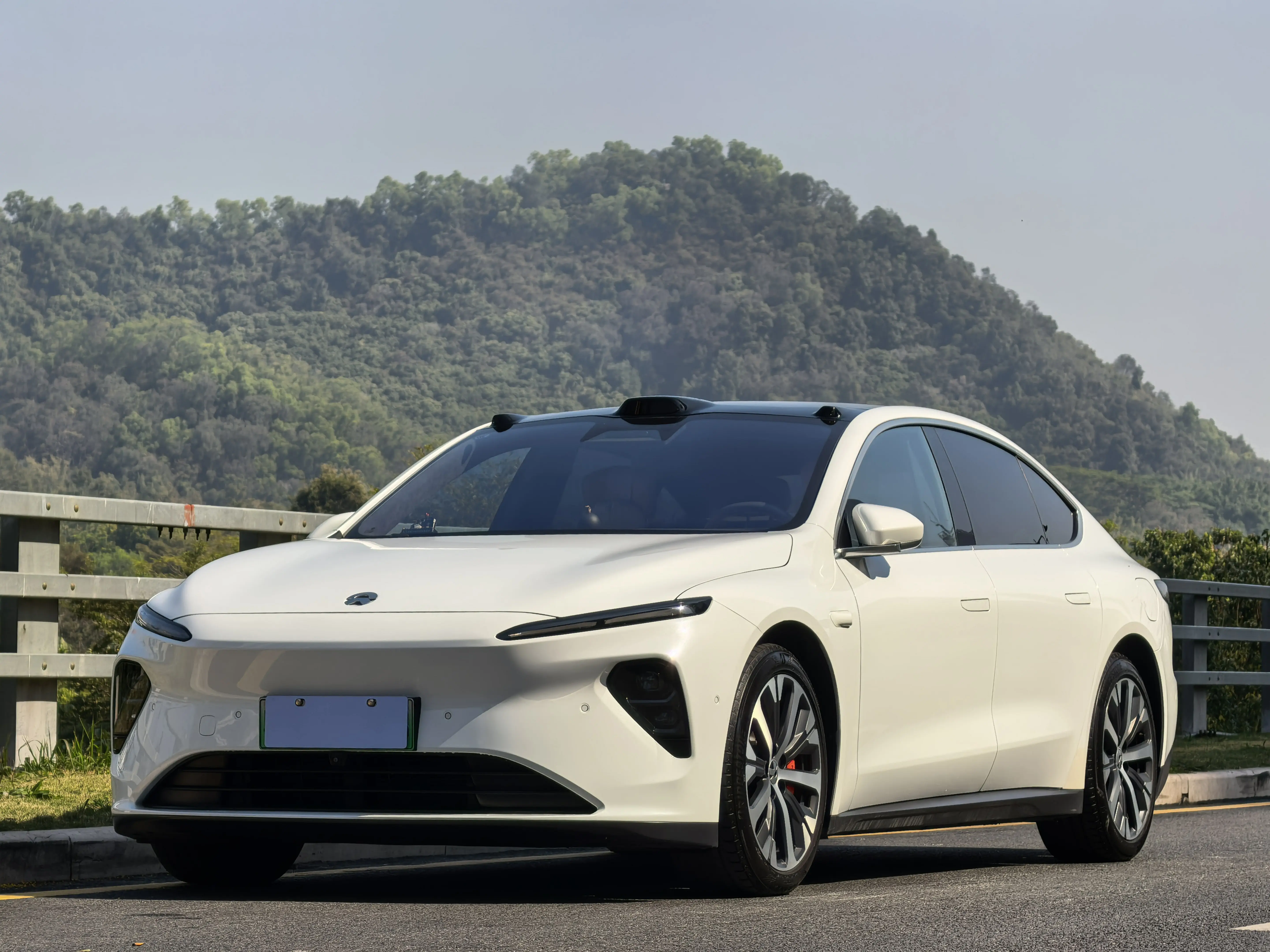 NIO ET7  из Китая