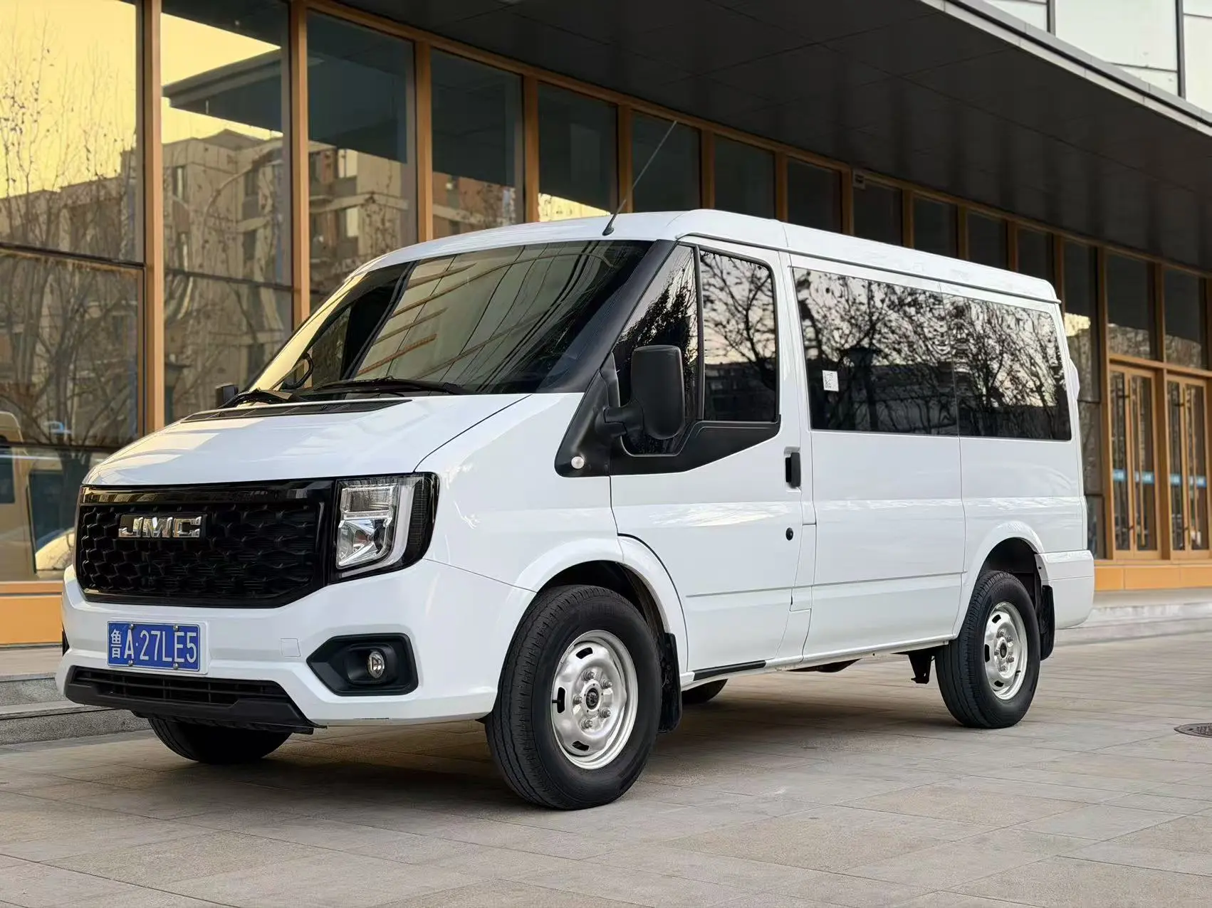 Jiangling Fushun  из Китая