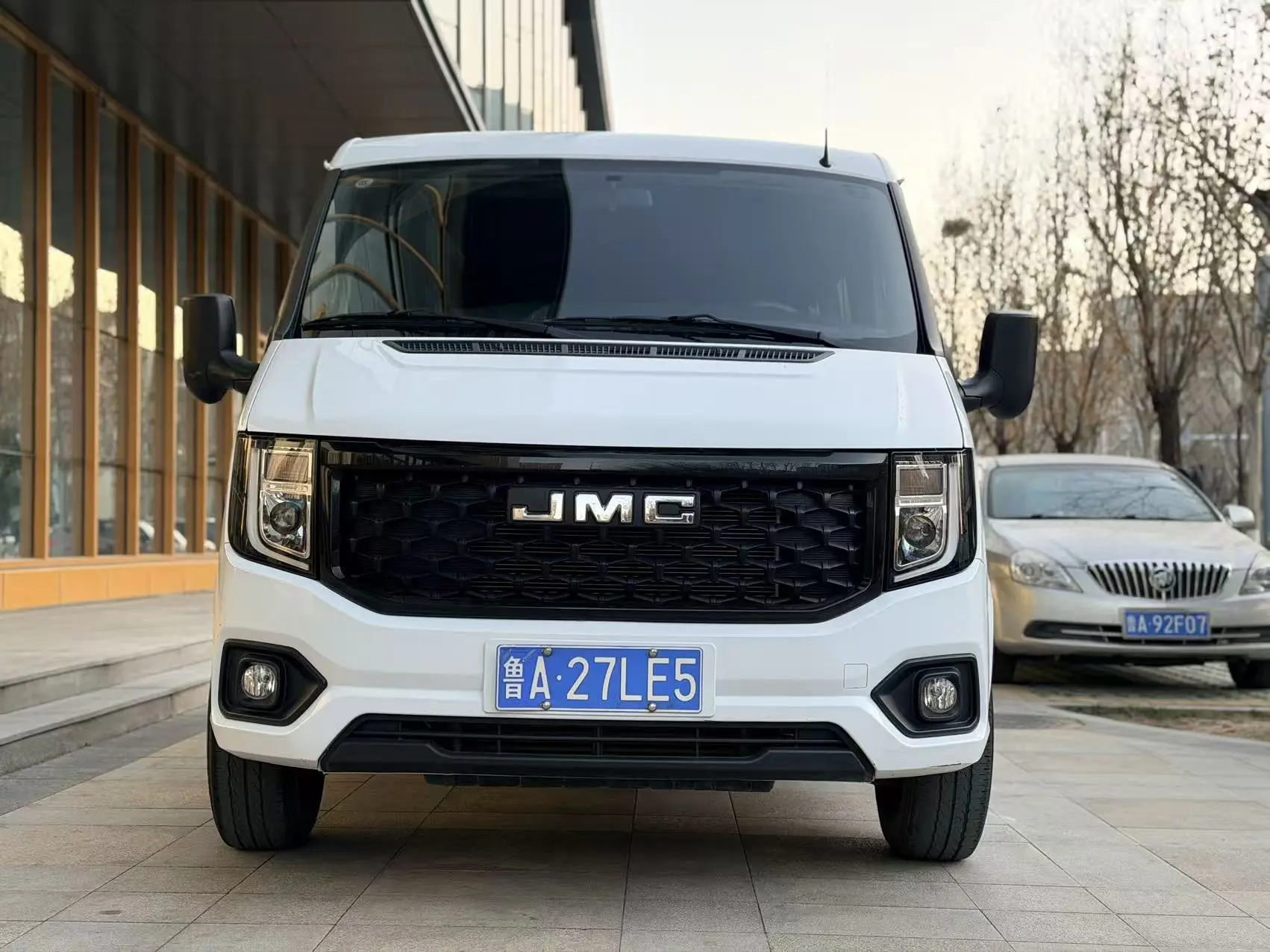 Jiangling Fushun  из Китая