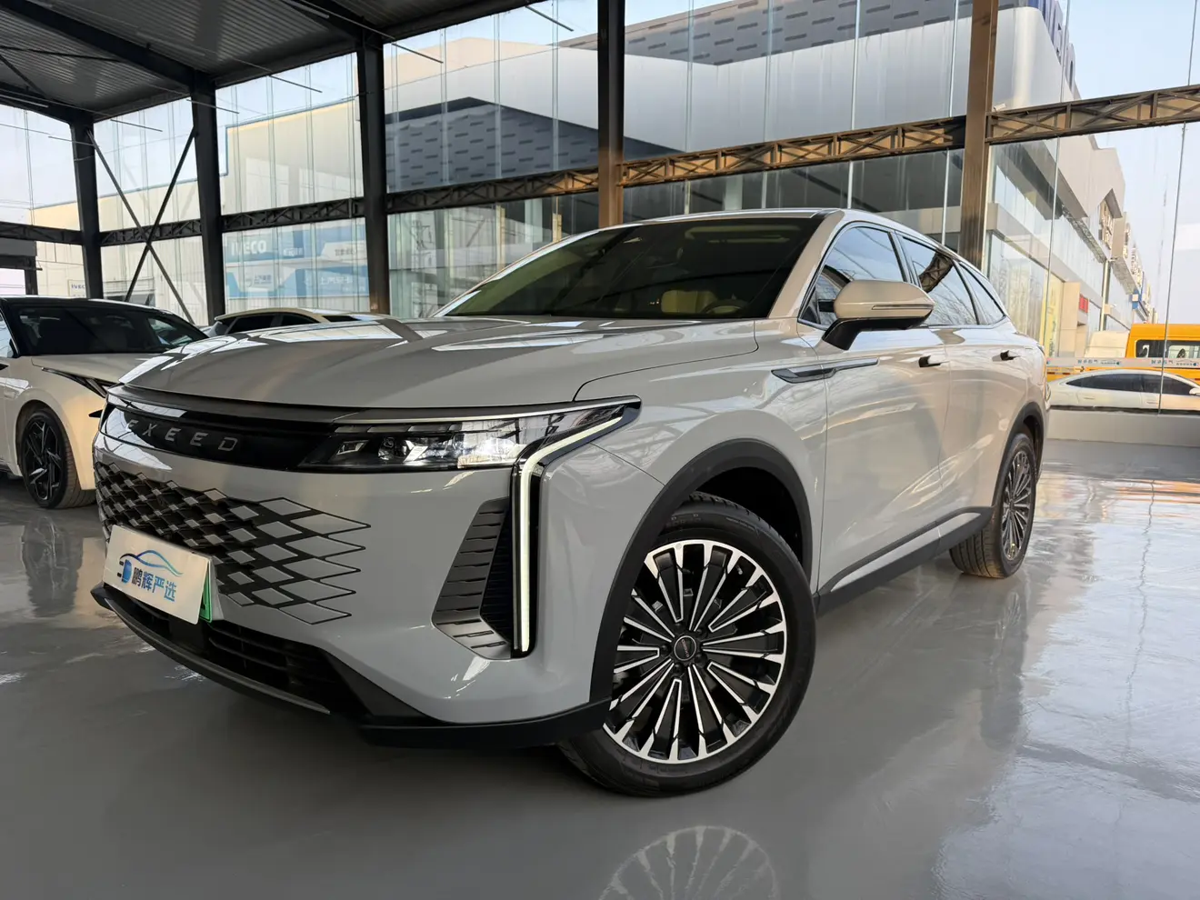 Exeed Xingtu Yaoguang C-DM  из Китая