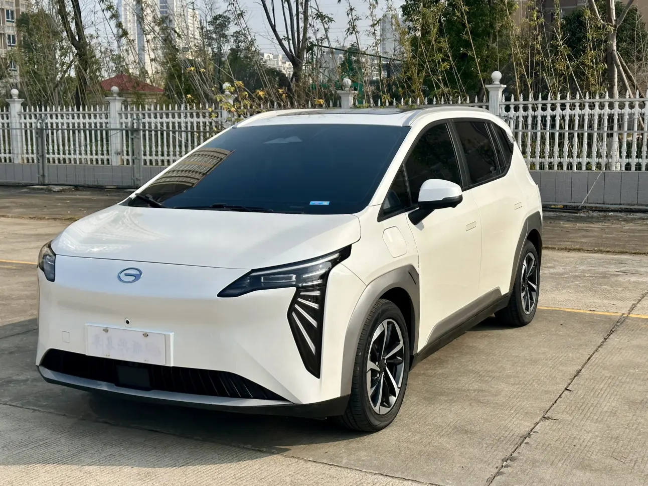 AION Y  из Китая