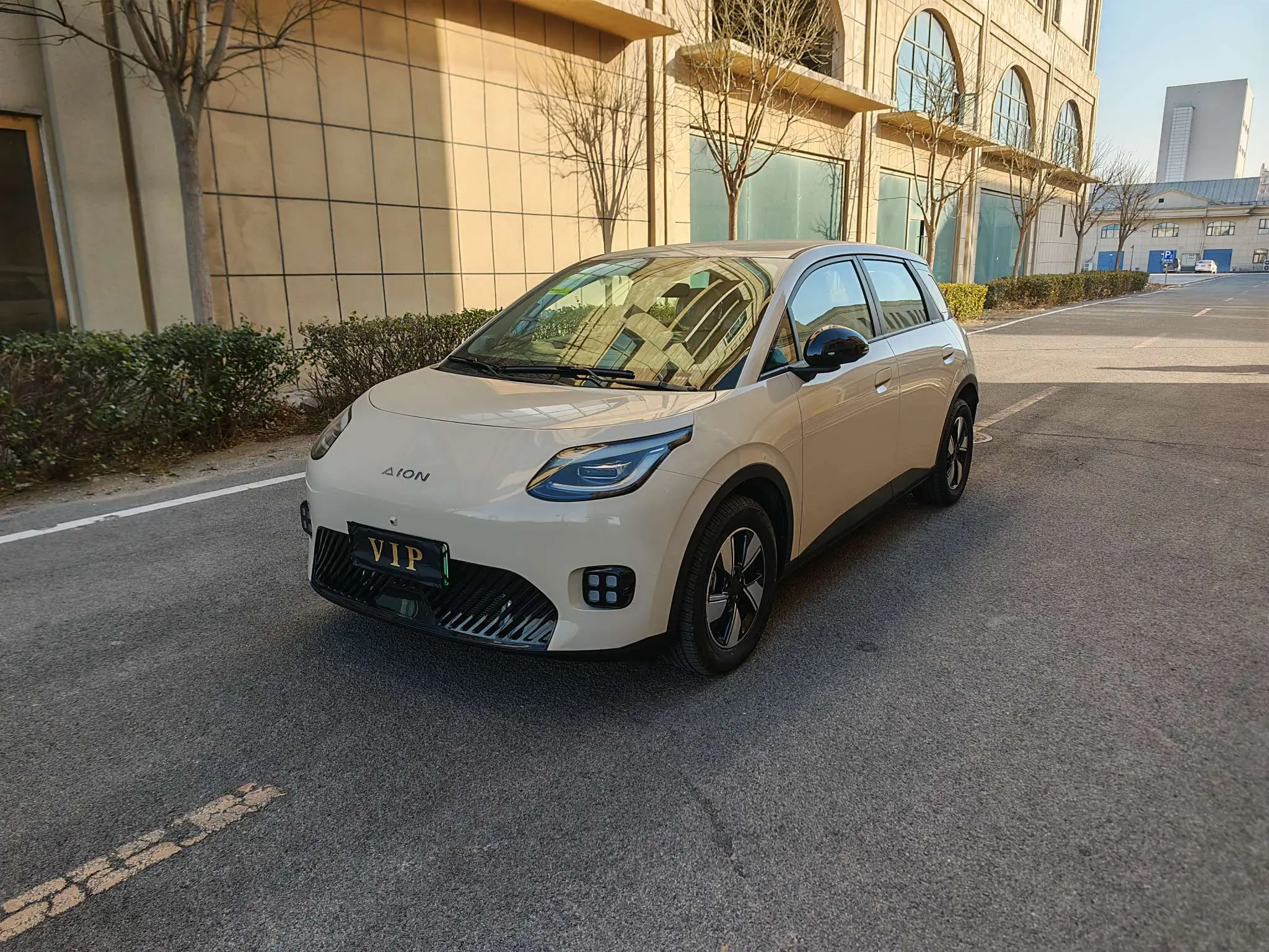 AION UT  из Китая