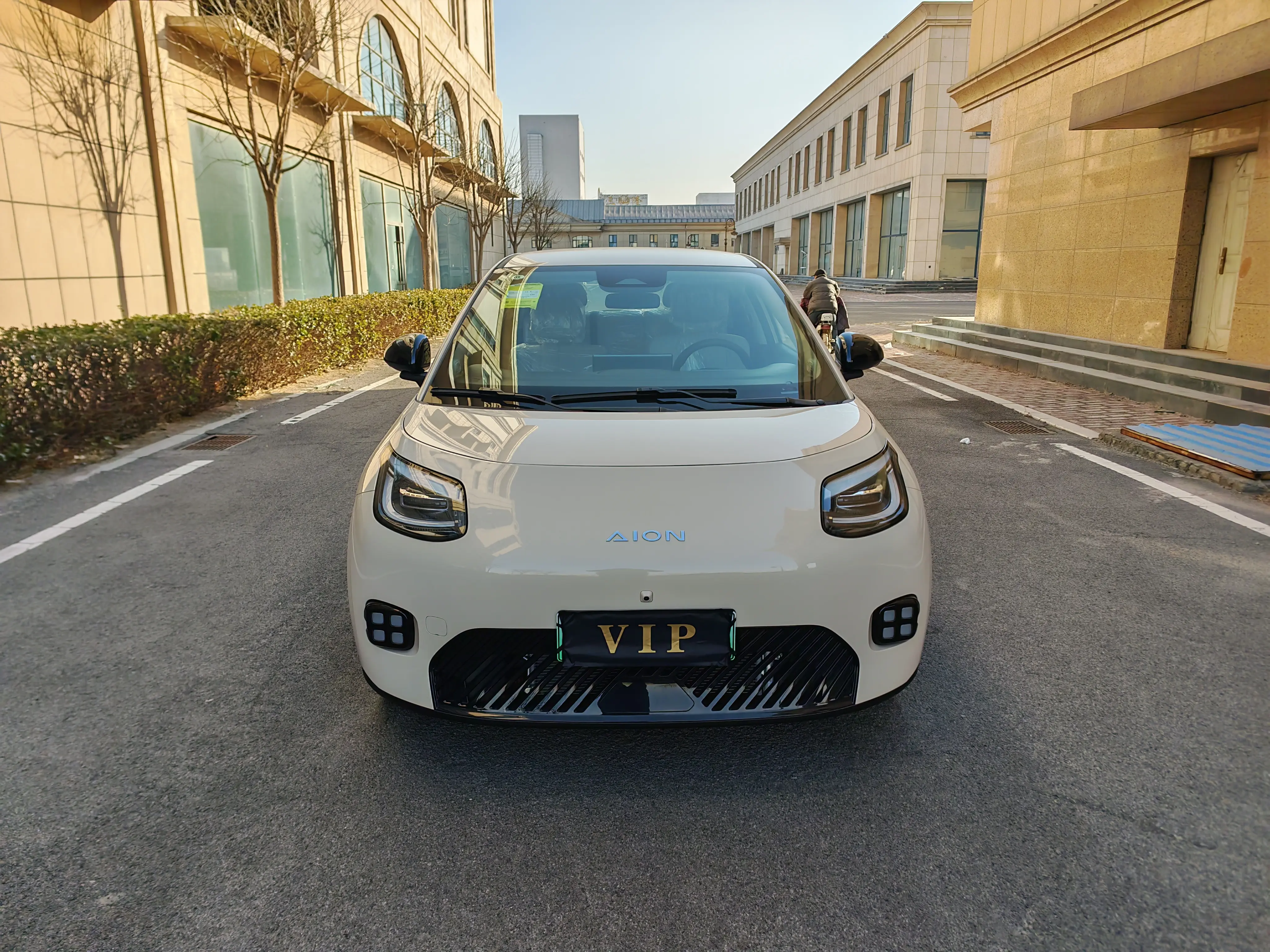 AION UT  из Китая