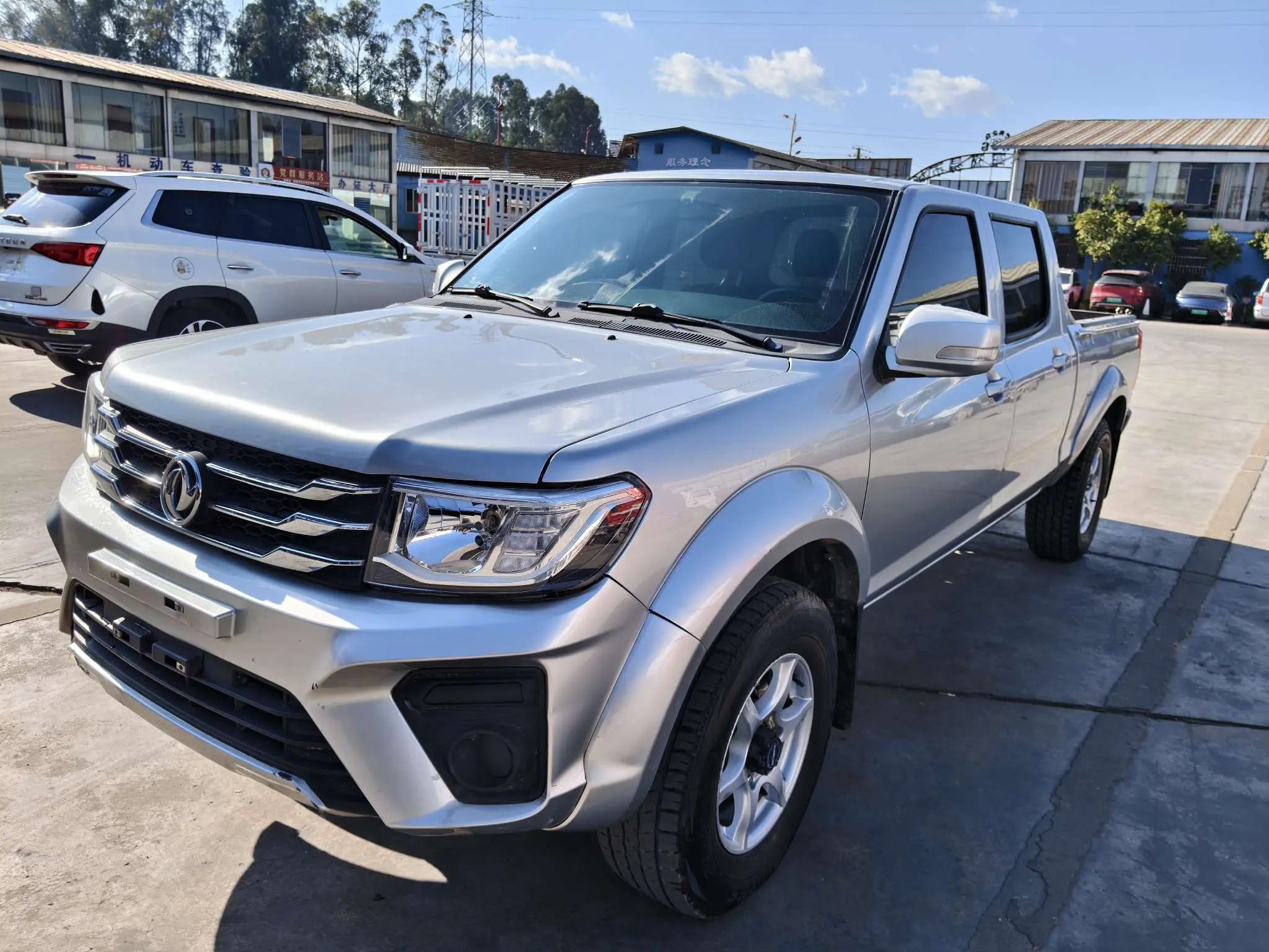 Dongfeng Ruiqi  из Китая