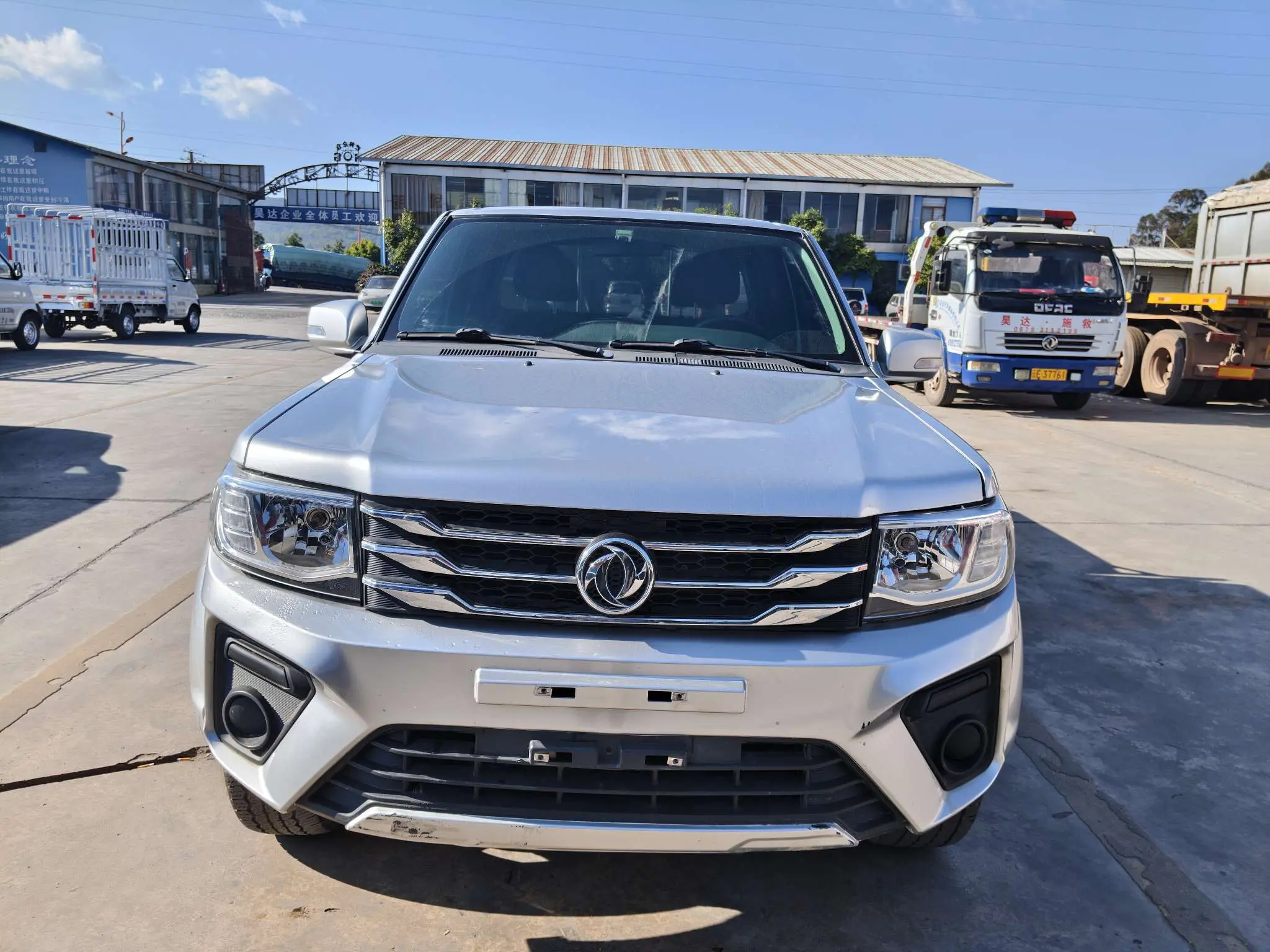 Dongfeng Ruiqi  из Китая