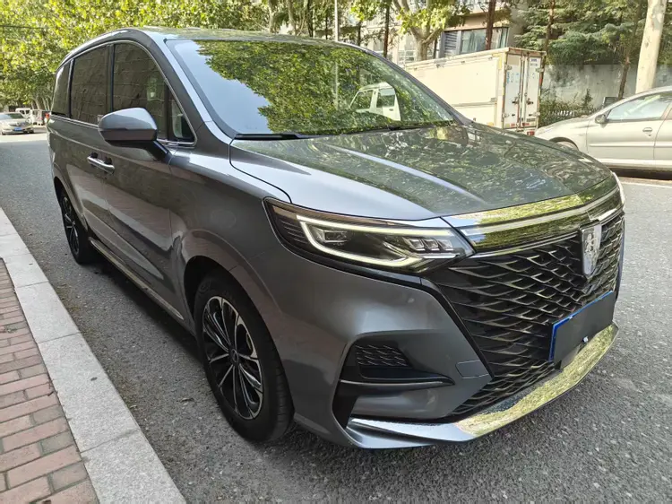 Roewe iMAX8  из Китая