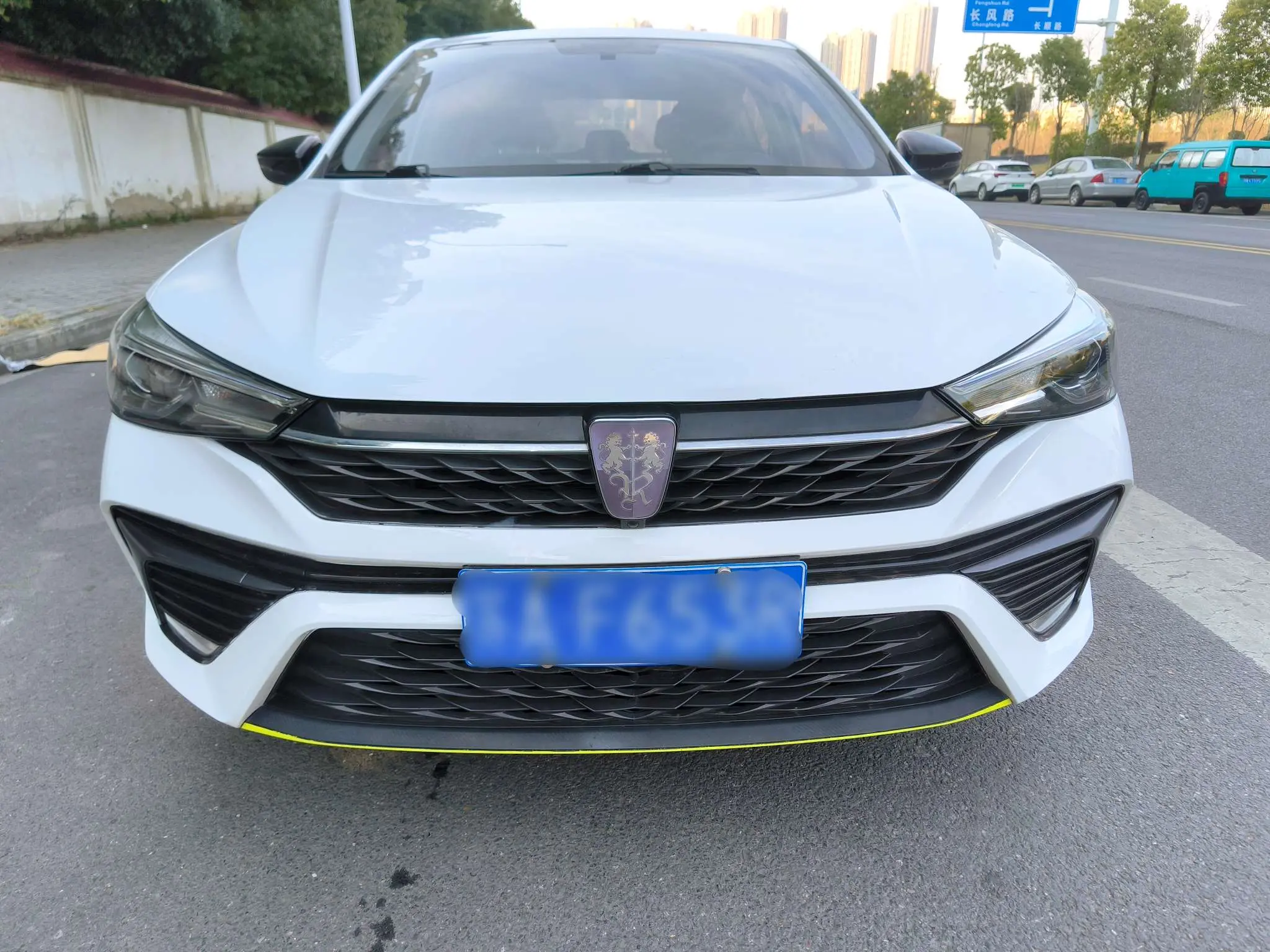 Roewe i5  из Китая