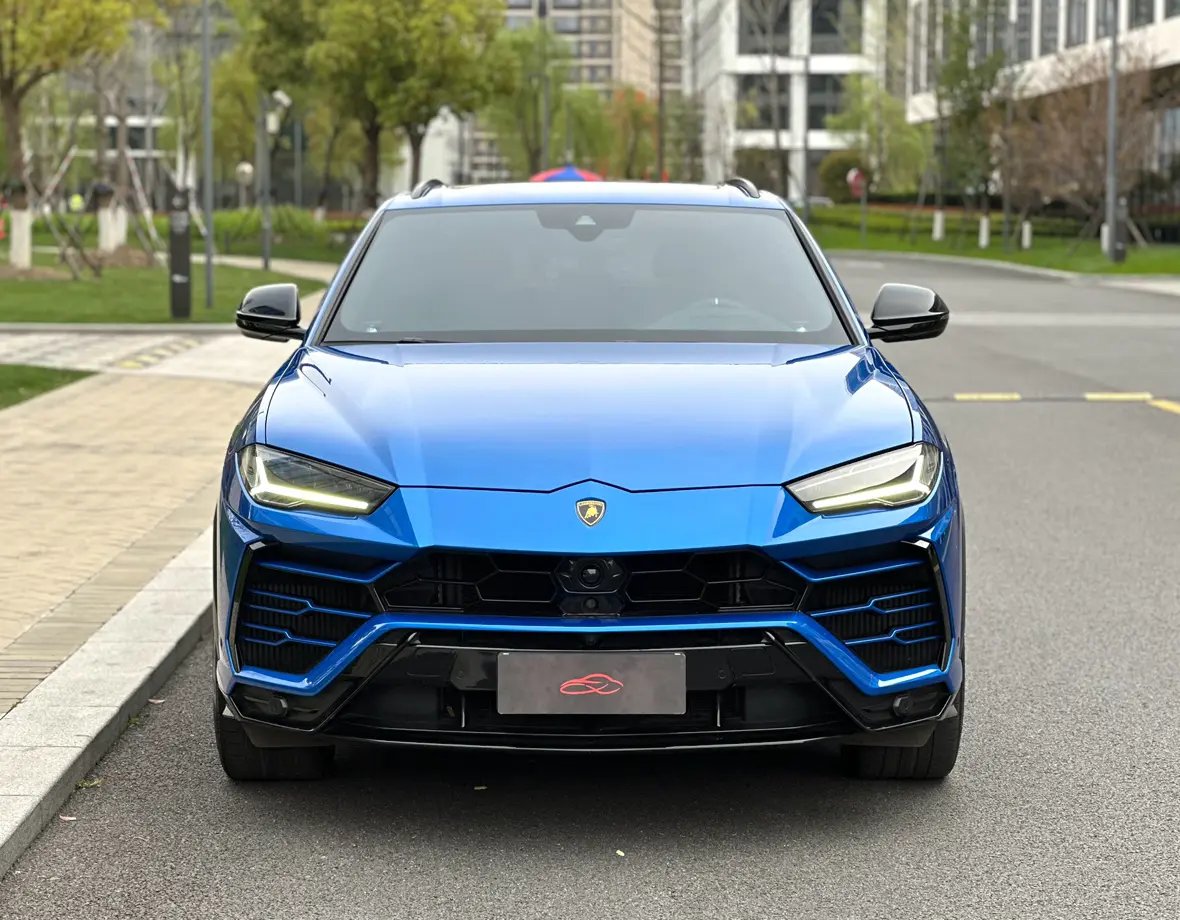 Lamborghini Urus  из Китая