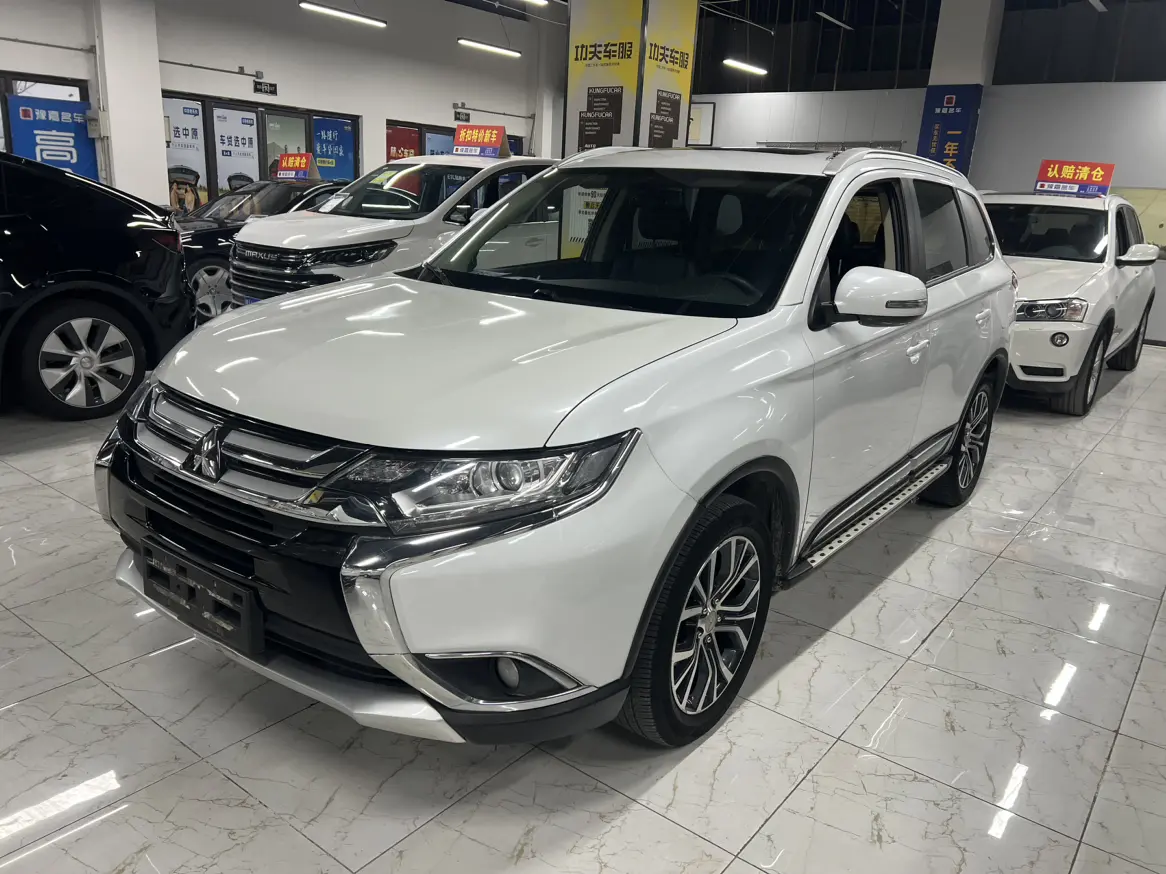 Mitsubishi Outlander  из Китая