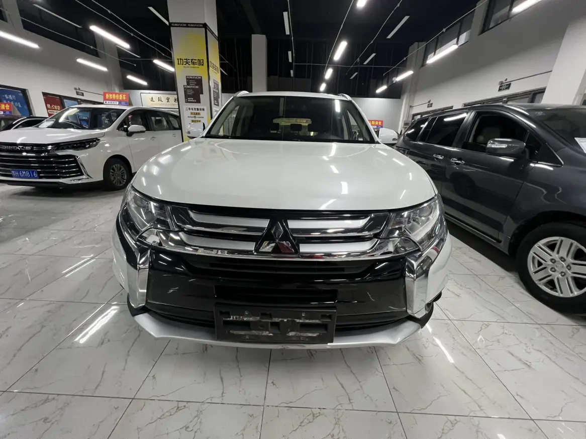 Mitsubishi Outlander  из Китая
