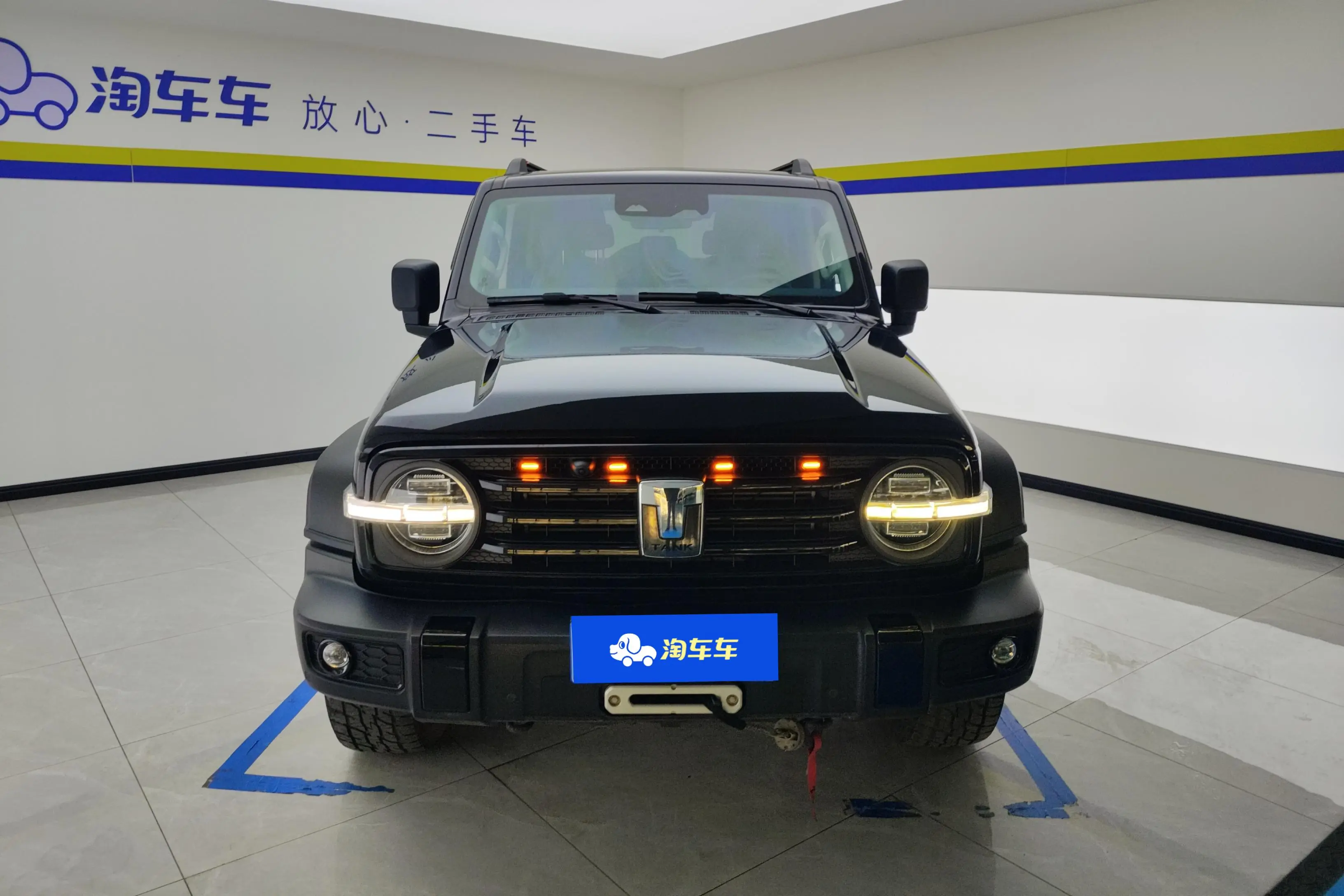 Tank 300  из Китая