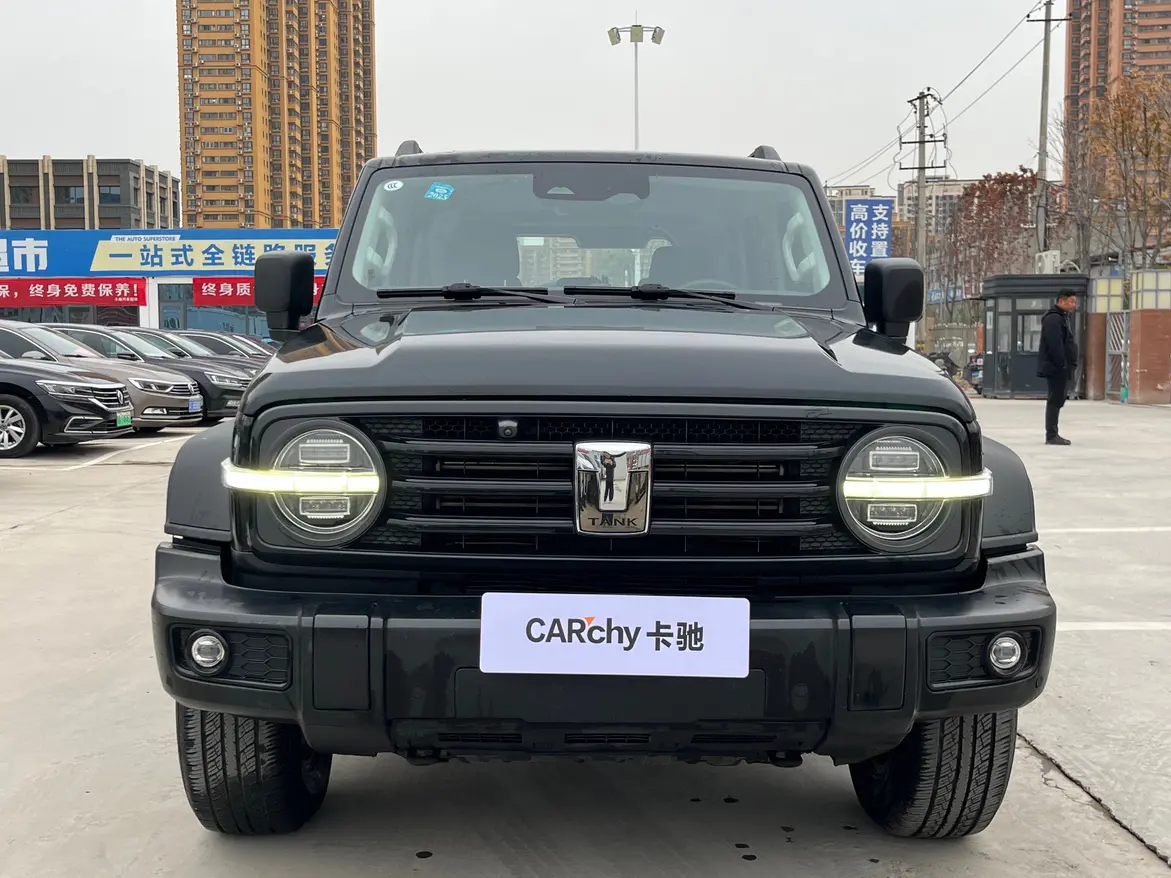 Tank 300  из Китая