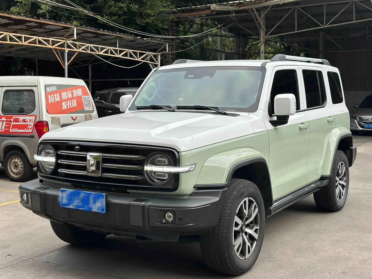 Tank 300  из Китая