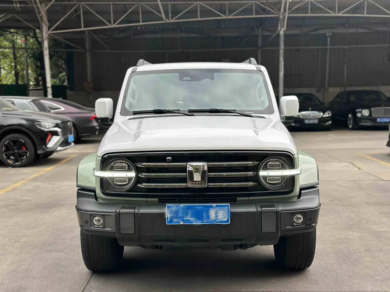 Tank 300  из Китая