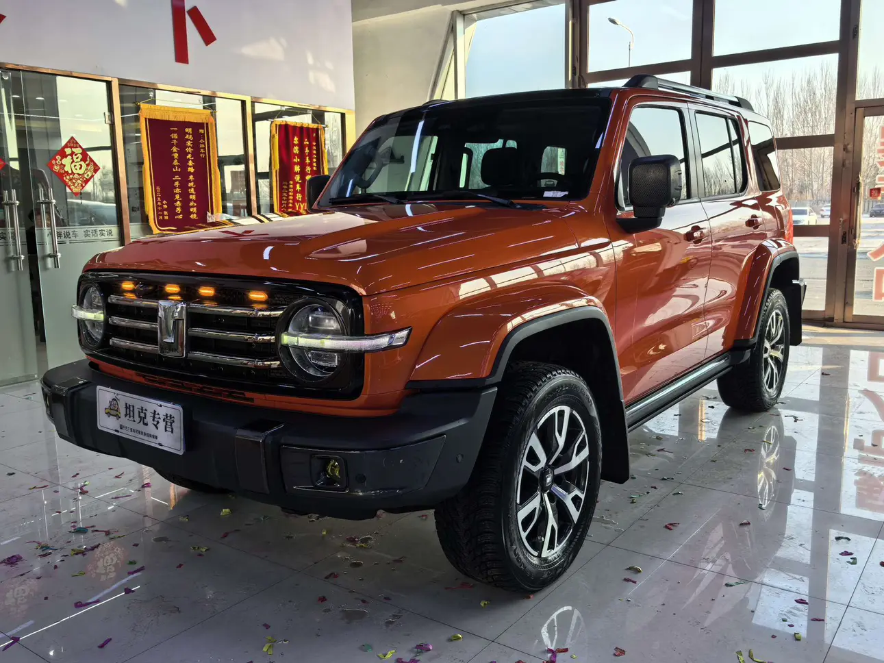 Tank 300  из Китая