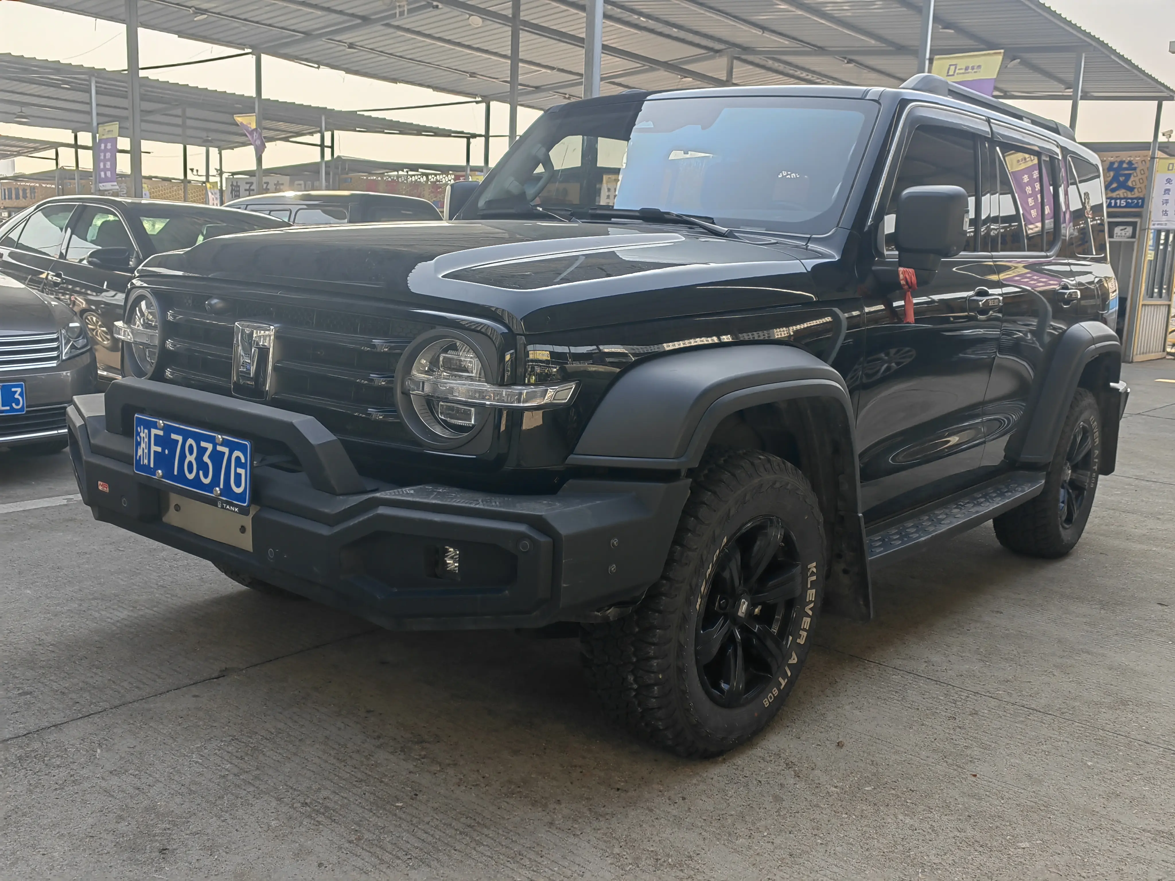 Tank 300  из Китая