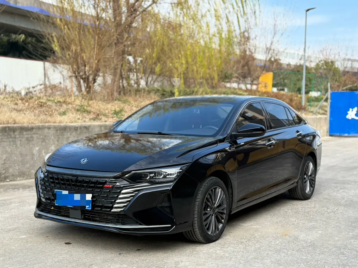 Dongfeng Yixuan MAX  из Китая