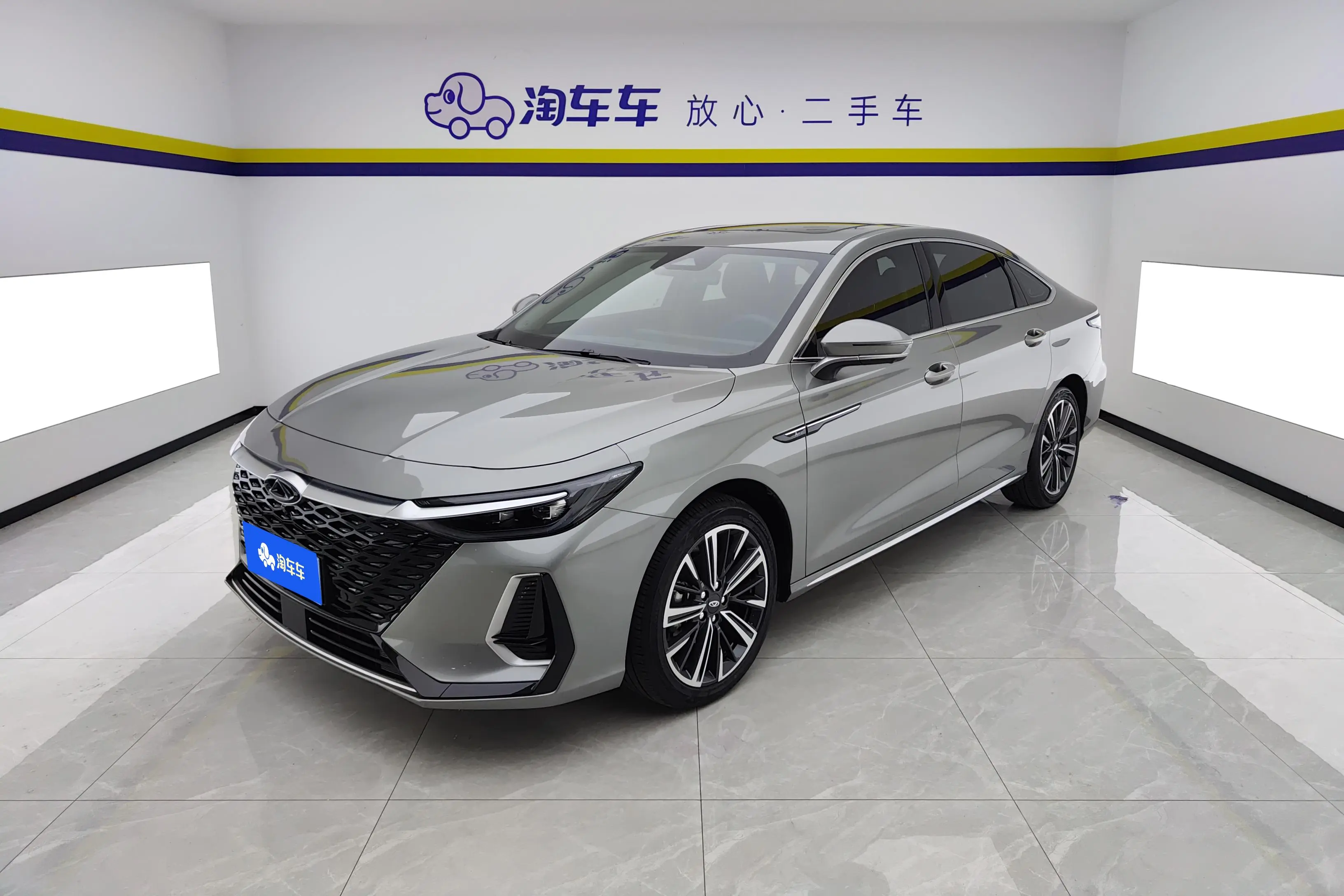 Chery Arrizo 8  из Китая