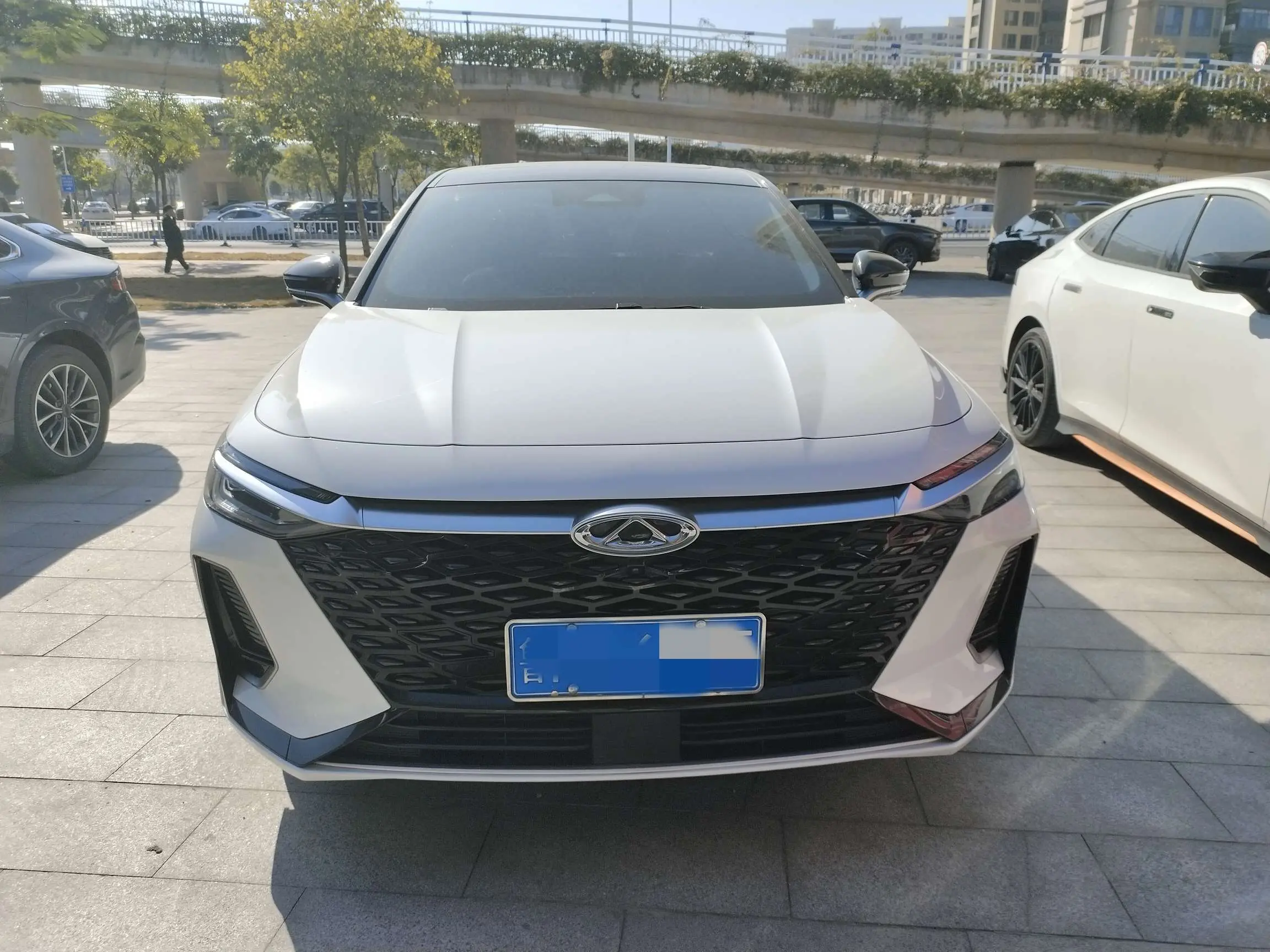 Chery Arrizo 8  из Китая