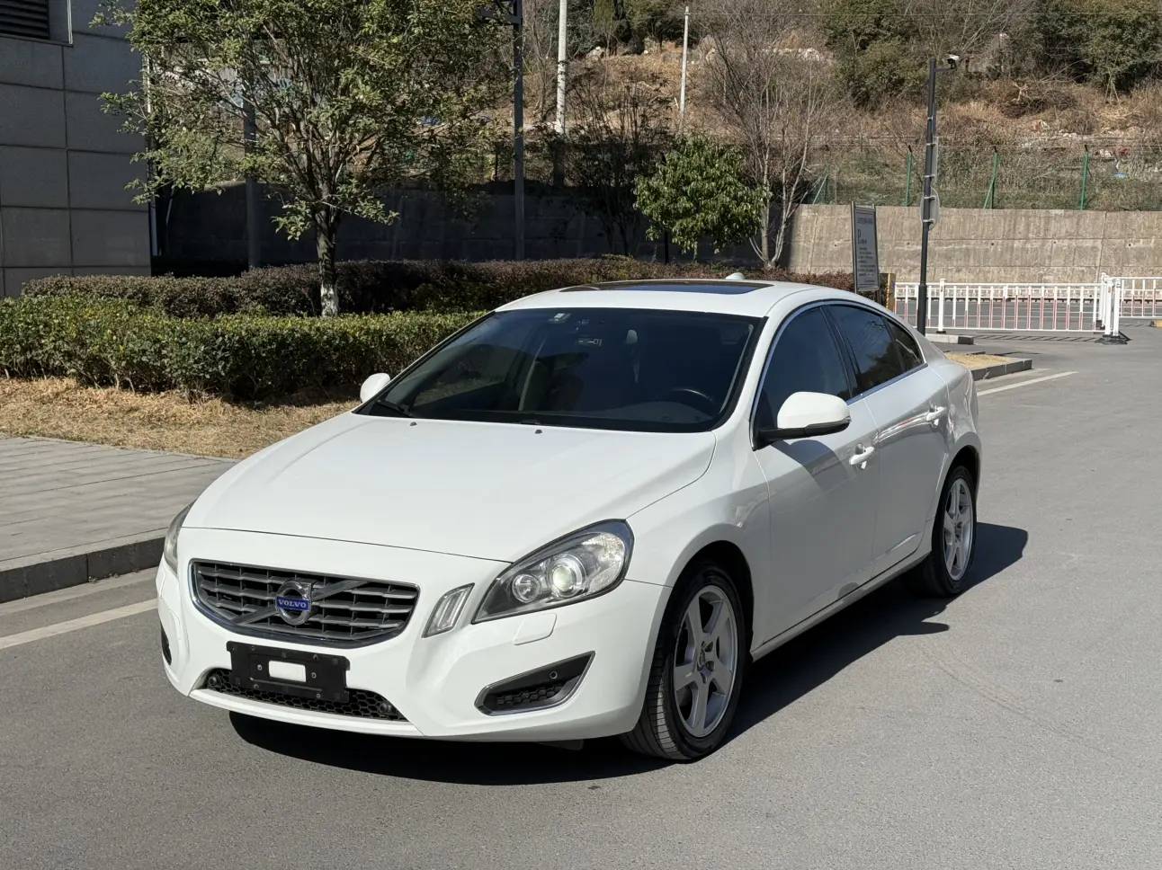 Volvo S60  из Китая
