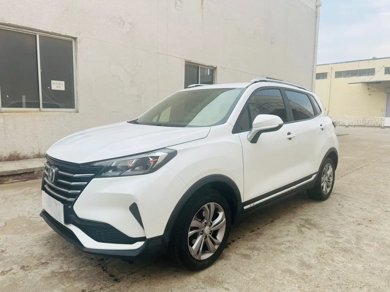 Changan CS15  из Китая