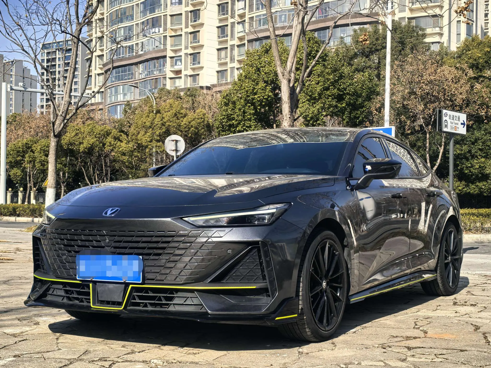 Changan UNI-V  из Китая