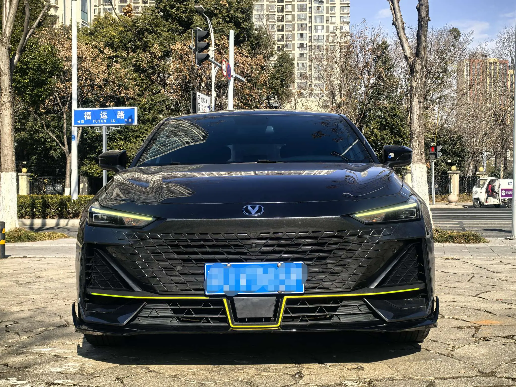 Changan UNI-V  из Китая