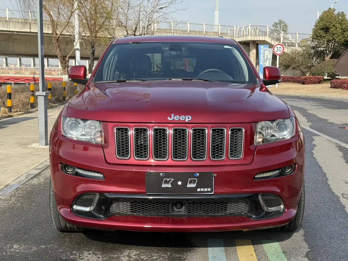 Jeep Grand Cherokee SRT  из Китая