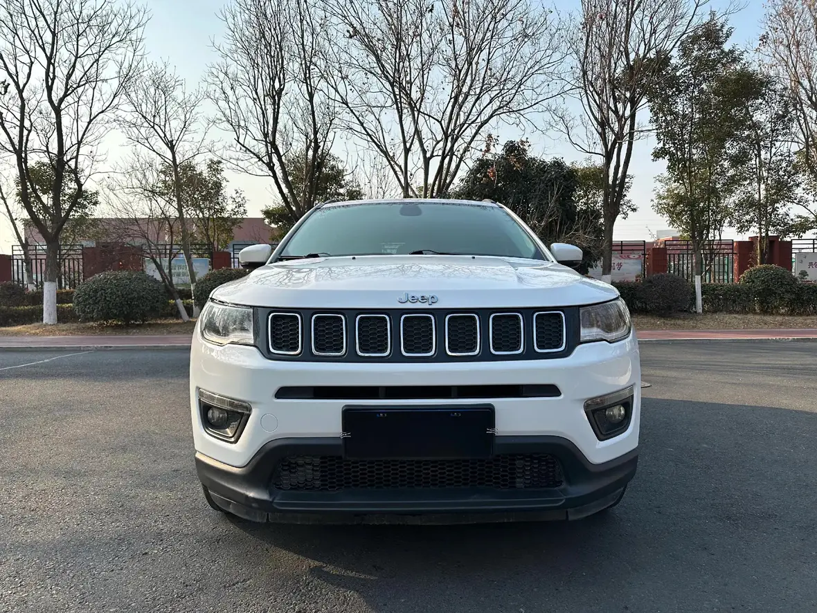 Jeep Guide to  из Китая