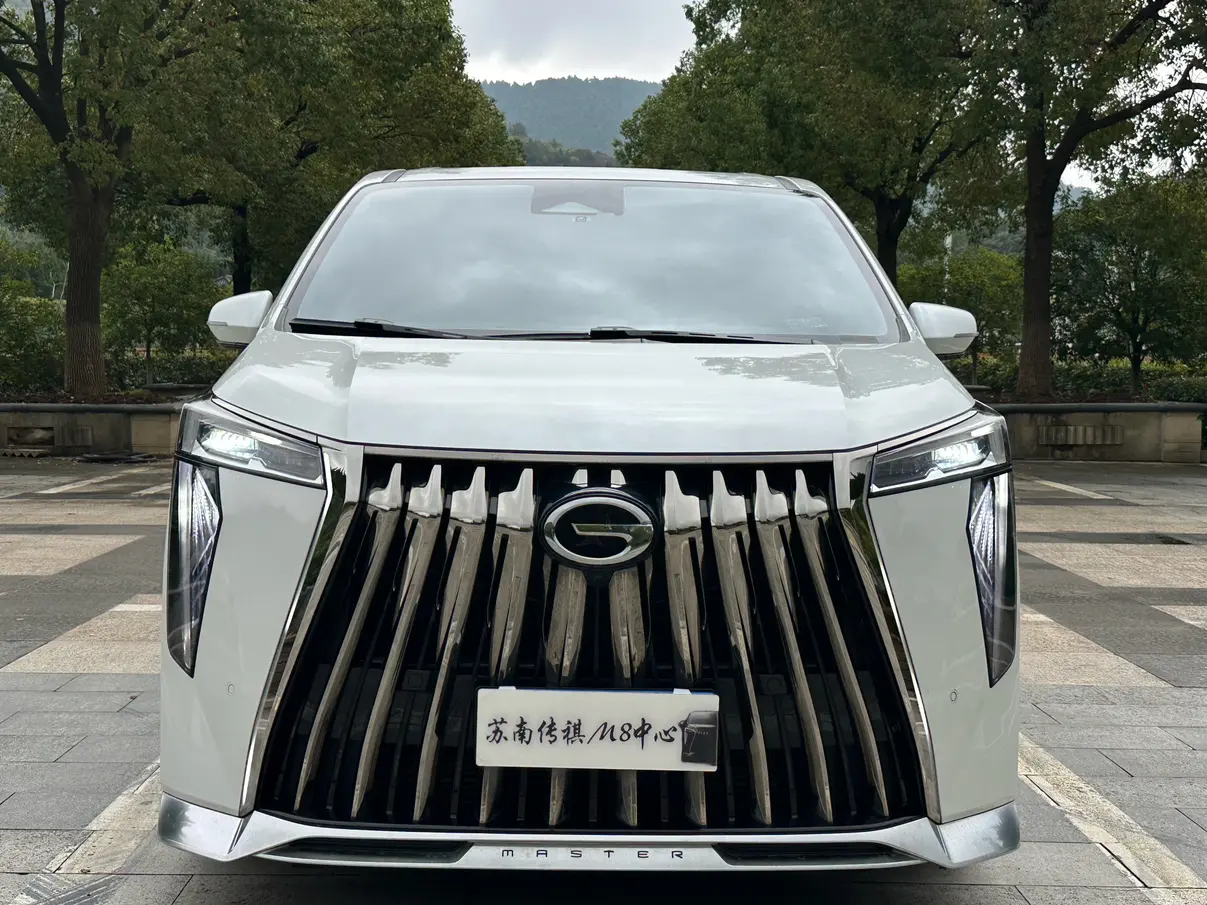 GAC Trumpchi M8  из Китая