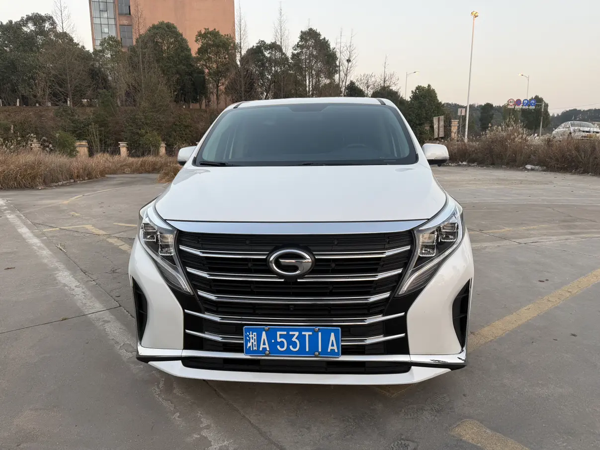 GAC Trumpchi M8  из Китая