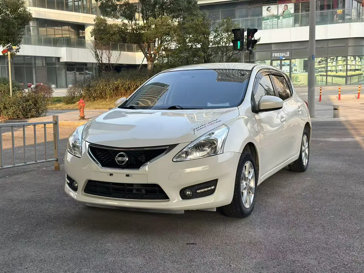 Nissan Tiida  из Китая